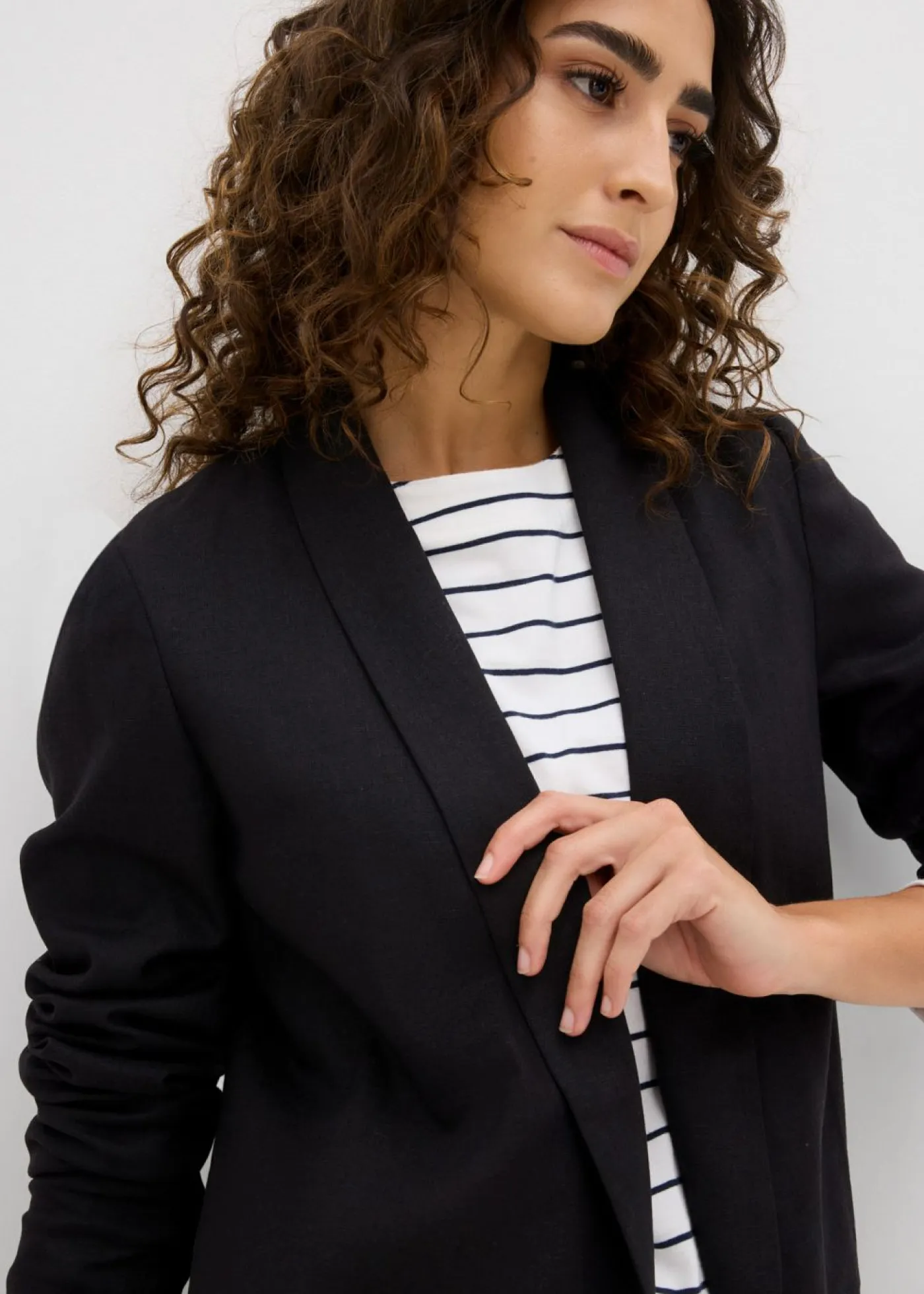 bonprix bonprix Blazers>Americana de corte ancho en mezcla de lino y viscosa Negro