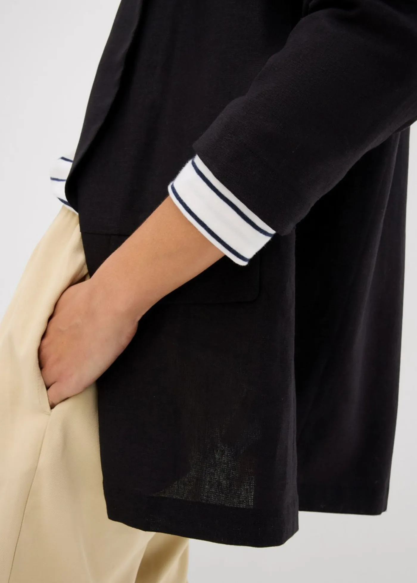 bonprix bonprix Blazers>Americana de corte ancho en mezcla de lino y viscosa Negro