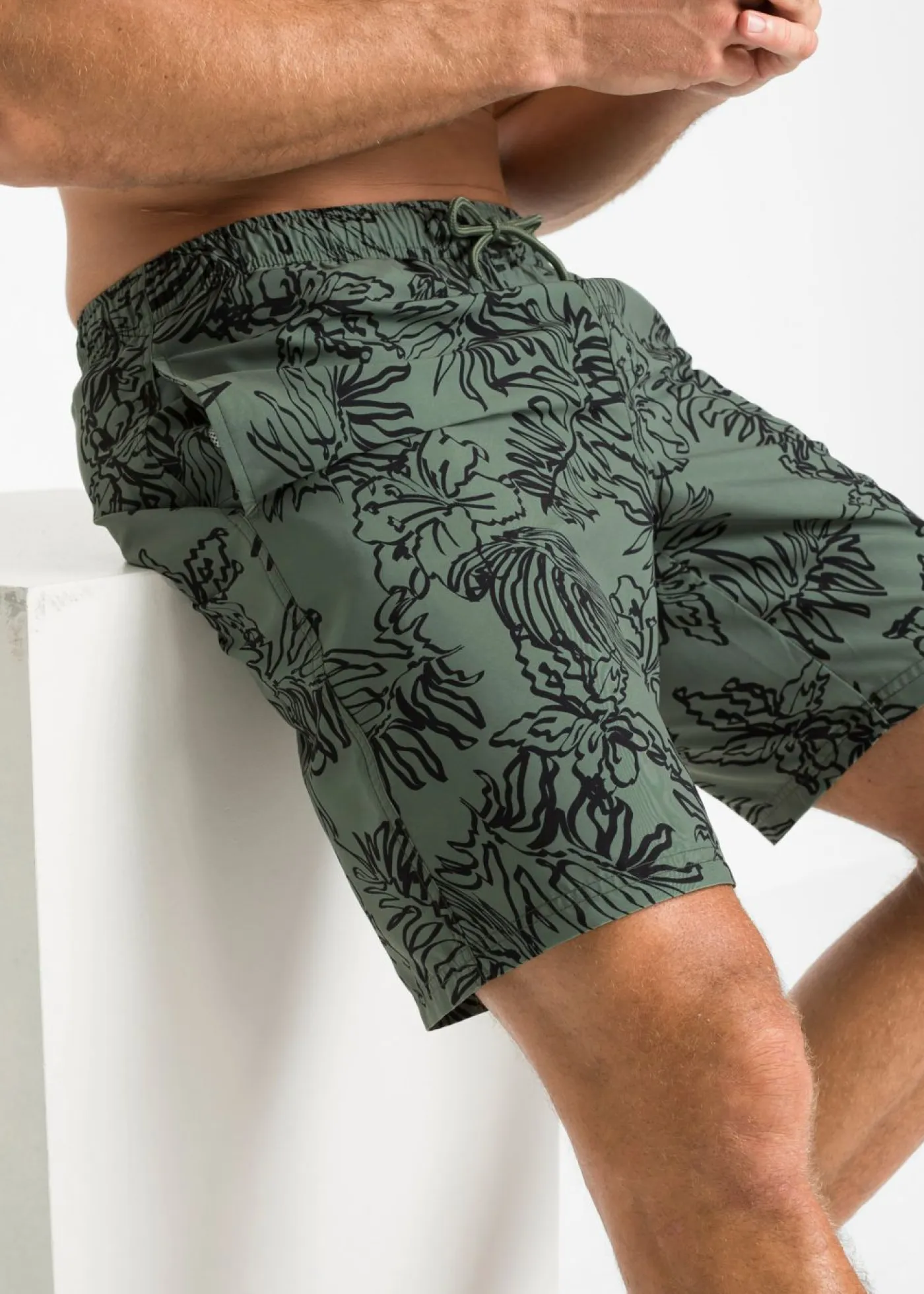bonprix bonprix Trajes De Baño|Ropa De Playa>Bañador Verde oliva-negro estampado