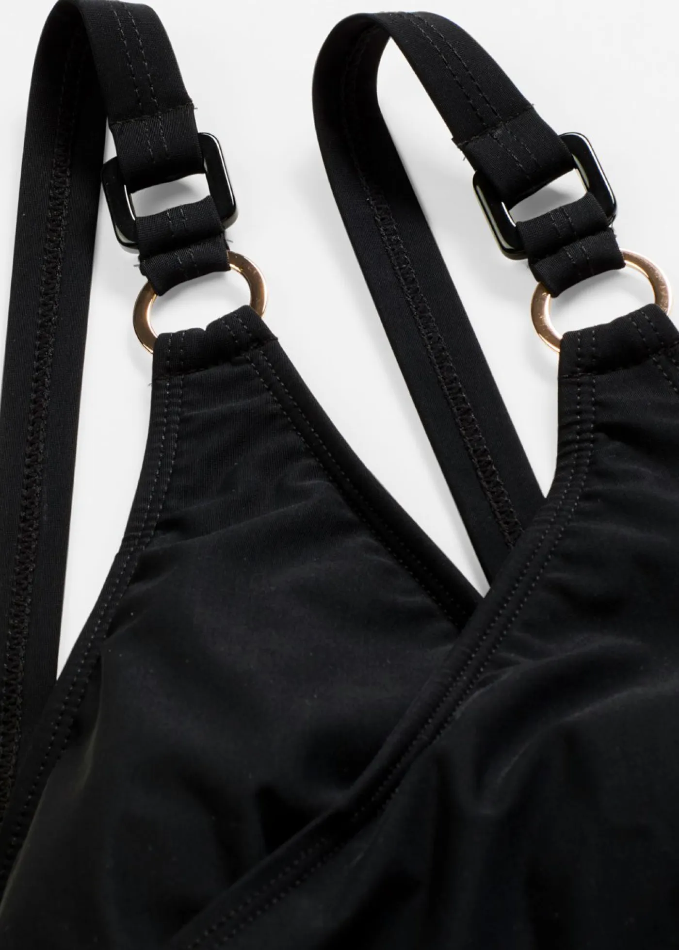 bonprix bonprix Vestidos Moldeadores|Novedades>Bañador con gran efecto moldeador y aspecto cruzado Negro