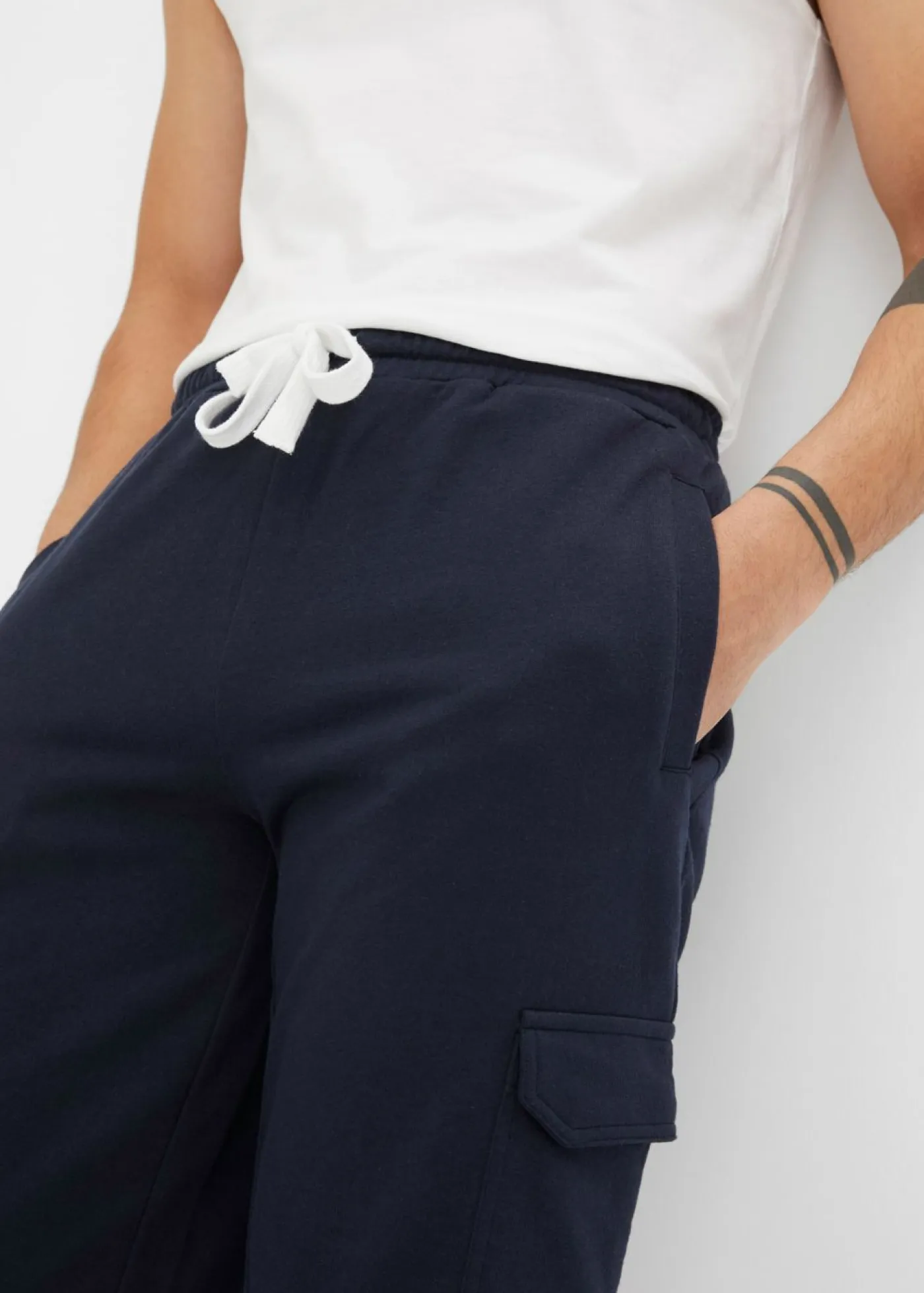 bonprix bonprix Shorts|Básicos En Rebajas>Bermuda de chándal tipo cargo de algodón orgánico puro Azul marino
