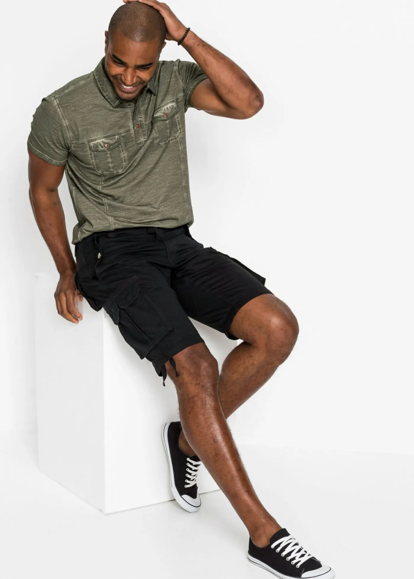 bonprix bonprix Shorts|Pantalones>Bermudas de estilo cargo, regular fit Negro