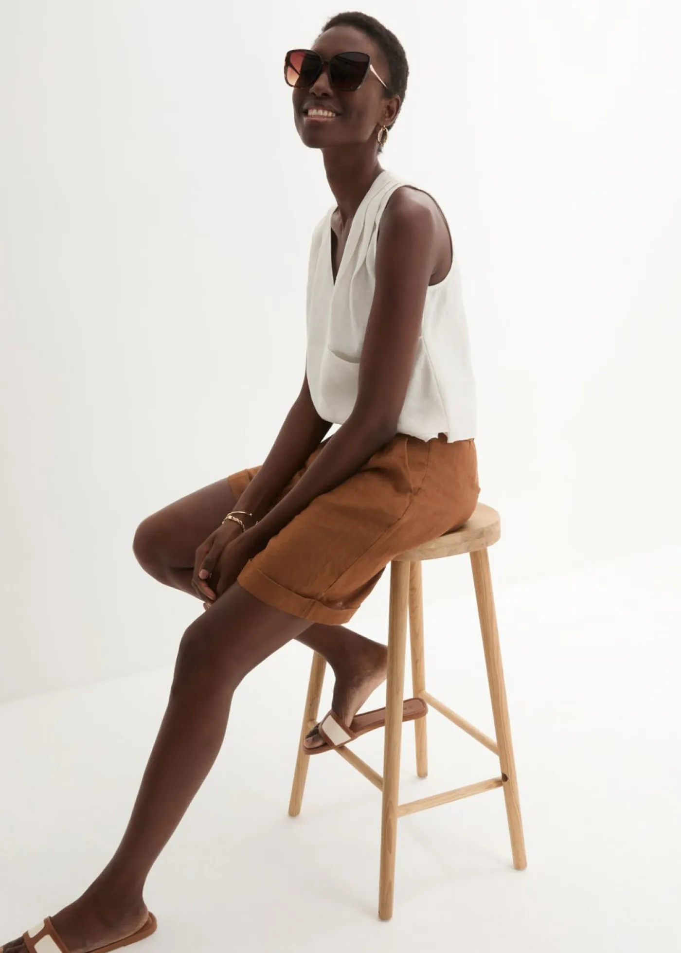 bonprix bonprix Premium|Shorts>Bermudas de lino puro Marrón coñac