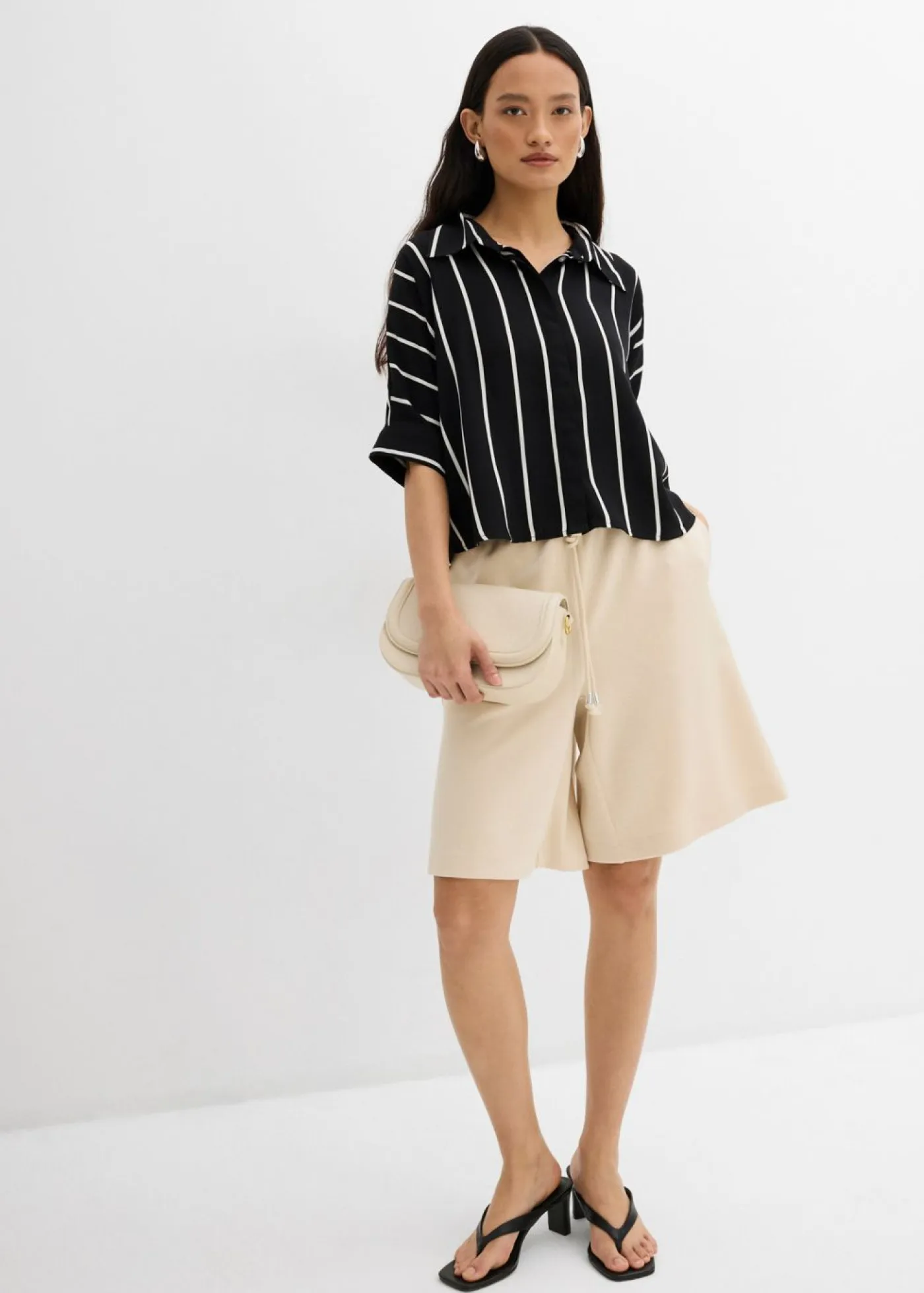 bonprix bonprix Esenciales|Shorts>Bermudas de neopreno gris guijarro