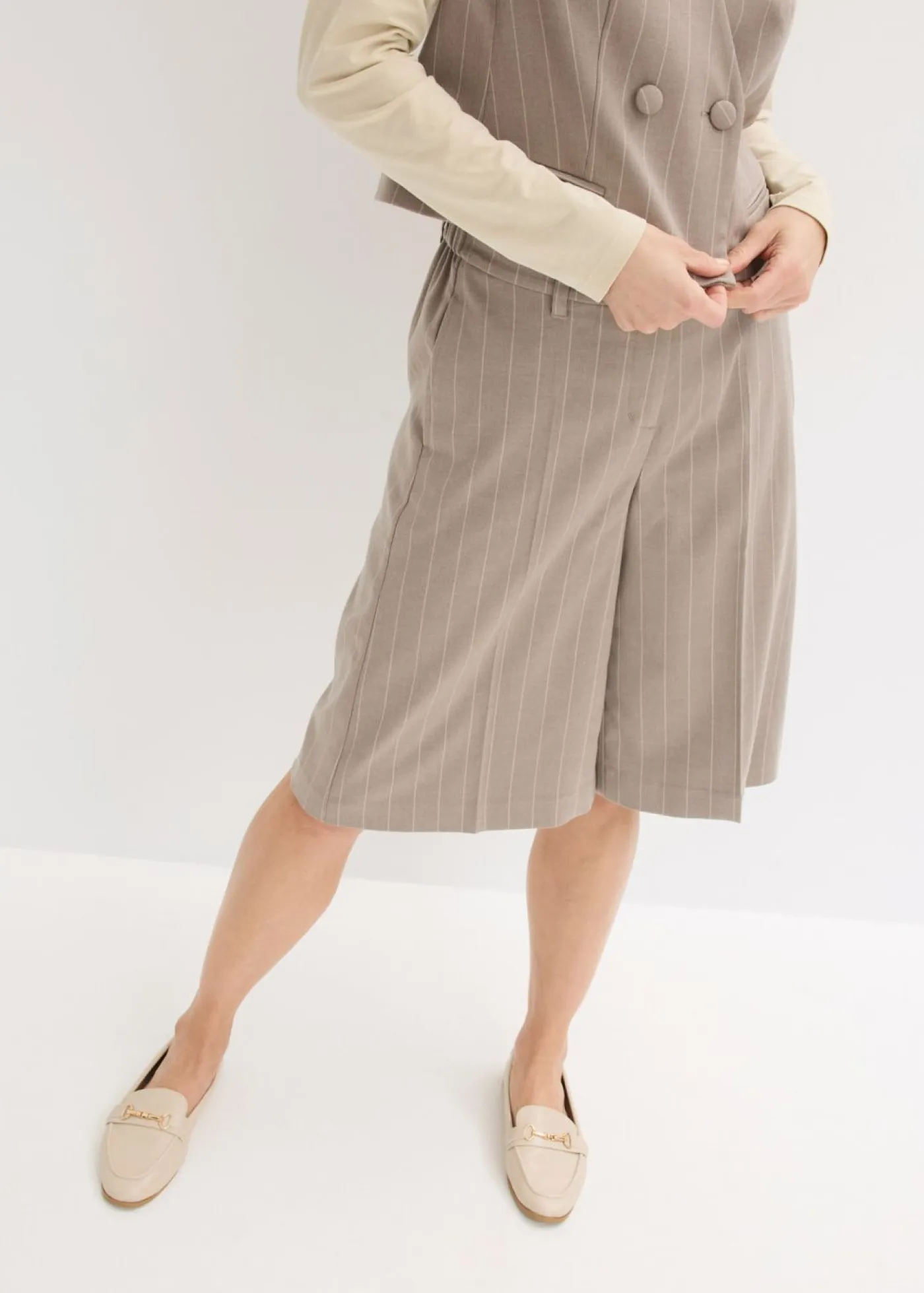 Mujer bonprix bonprix Bermudas de raya diplomática con pinzas