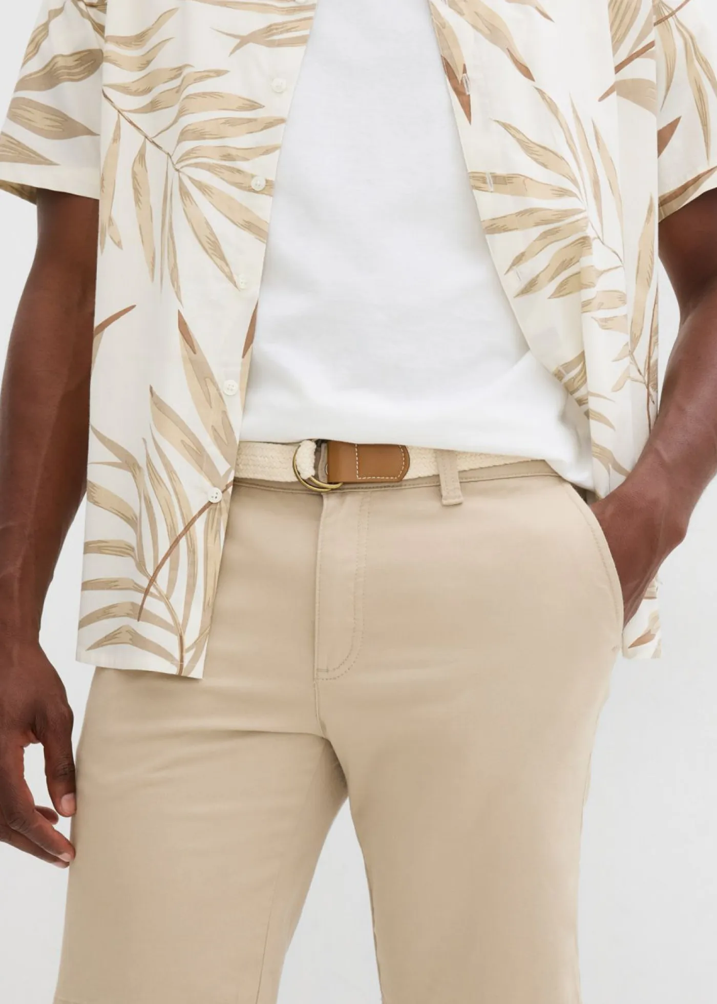 bonprix bonprix Shorts|Pantalones>Bermudas elásticas con cinturón y corte regular arena-azul vaquero