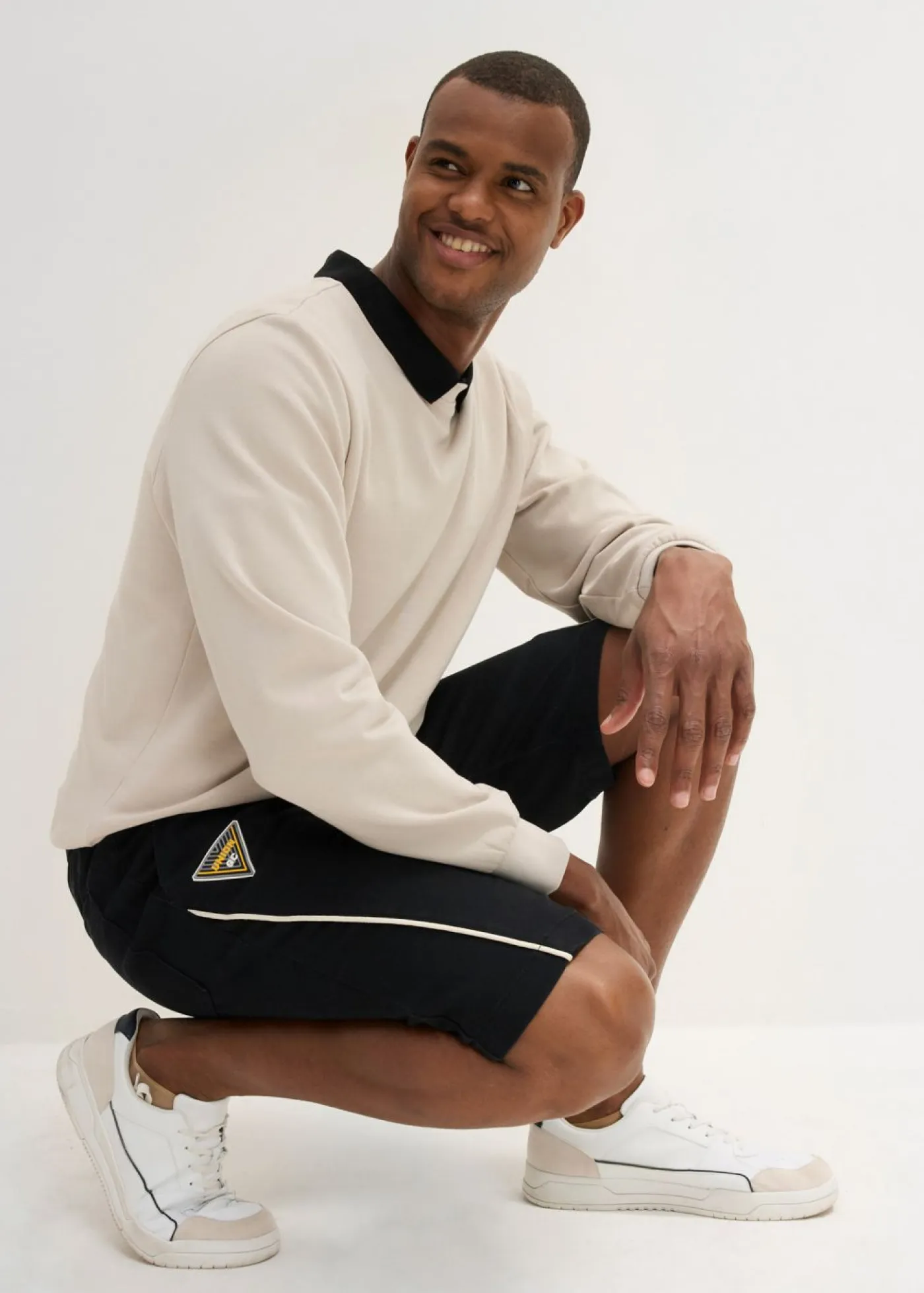 bonprix bonprix Shorts|Pantalones>Bermudas elásticas sin cierre con corte holgado Negro-blanco lana