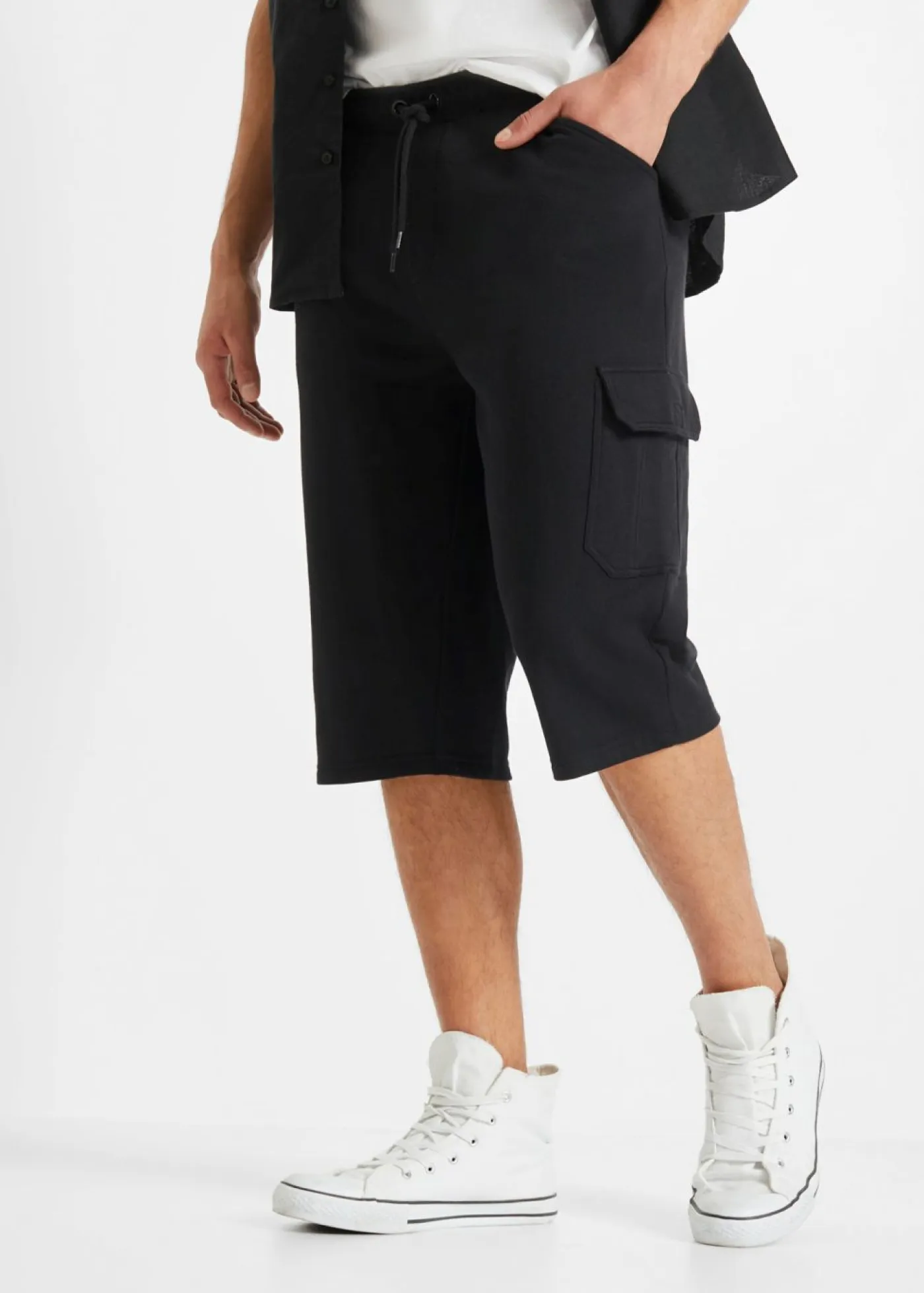 bonprix bonprix Shorts|Ropa Deportiva>Bermudas largas de chándal, estilo cargo, de algodón puro, regular fit Negro