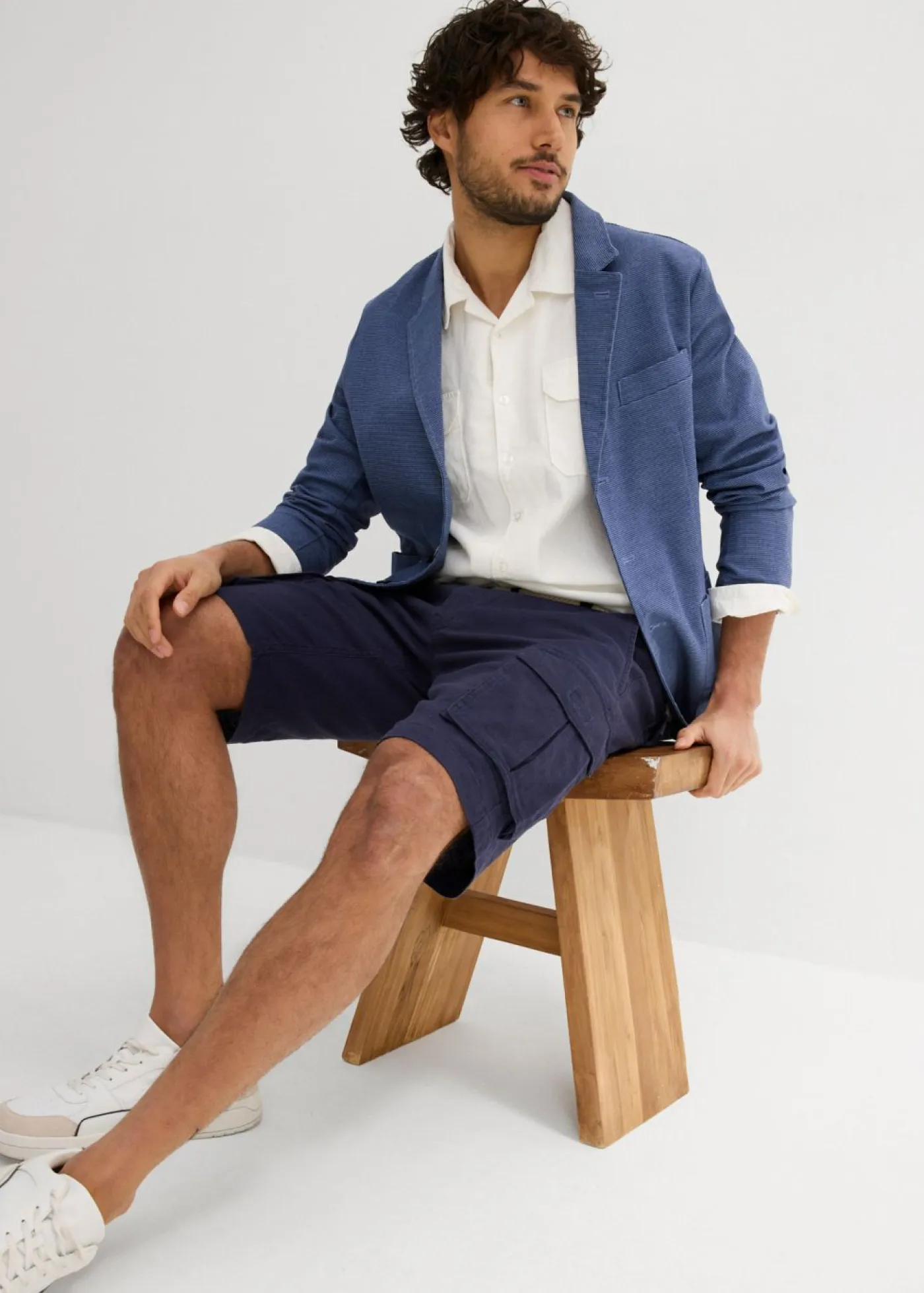 bonprix bonprix Shorts|Básicos En Rebajas>Bermudas tipo cargo de mezcla de lino con corte regular y cinturón Azul marino