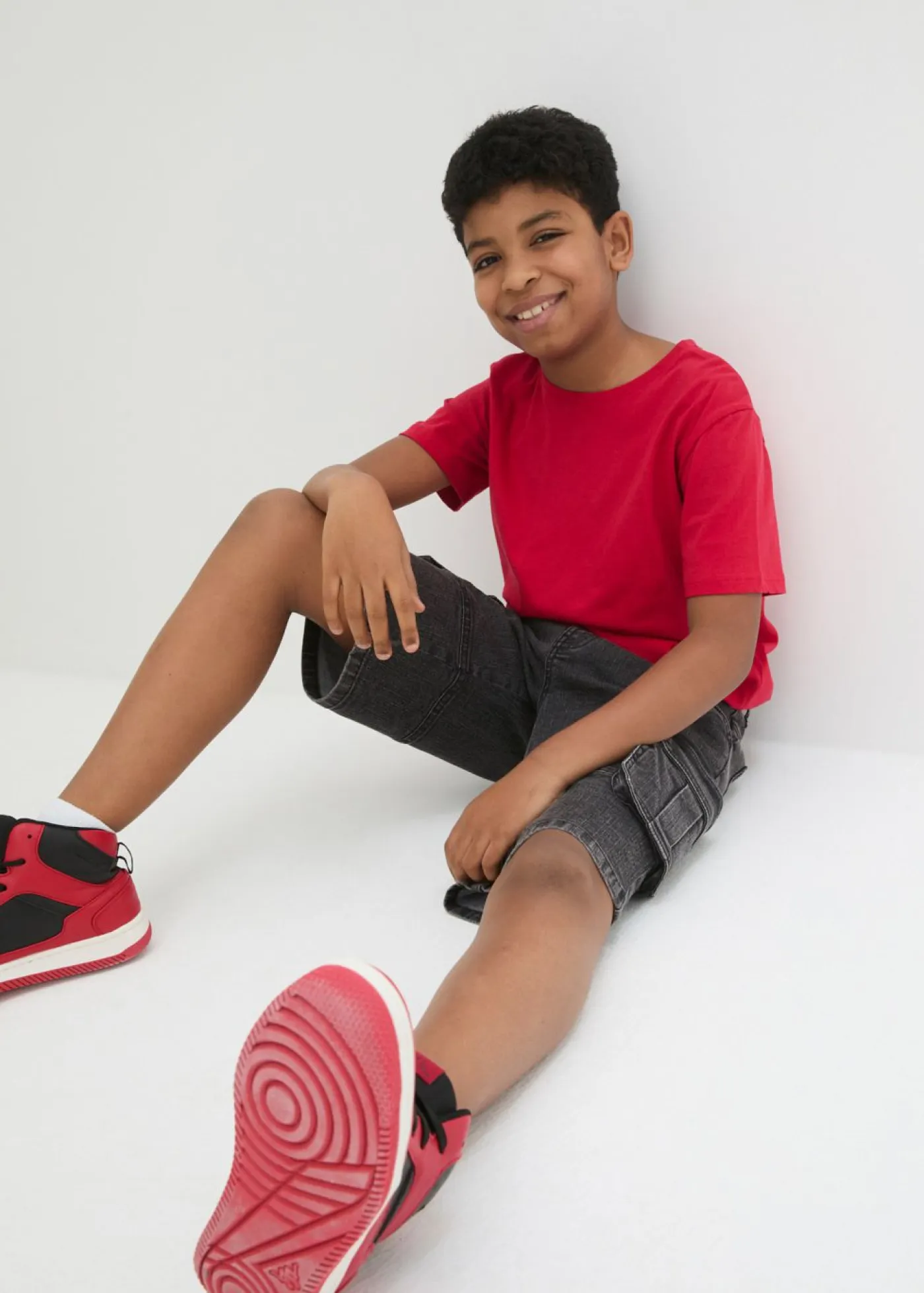 bonprix bonprix Ropa 9 A 16 Años·Jeans|Ropa 9 A 16 Años·Shorts>Bermudas vaqueras cargo con cintura ajustable, loose fit denim negro