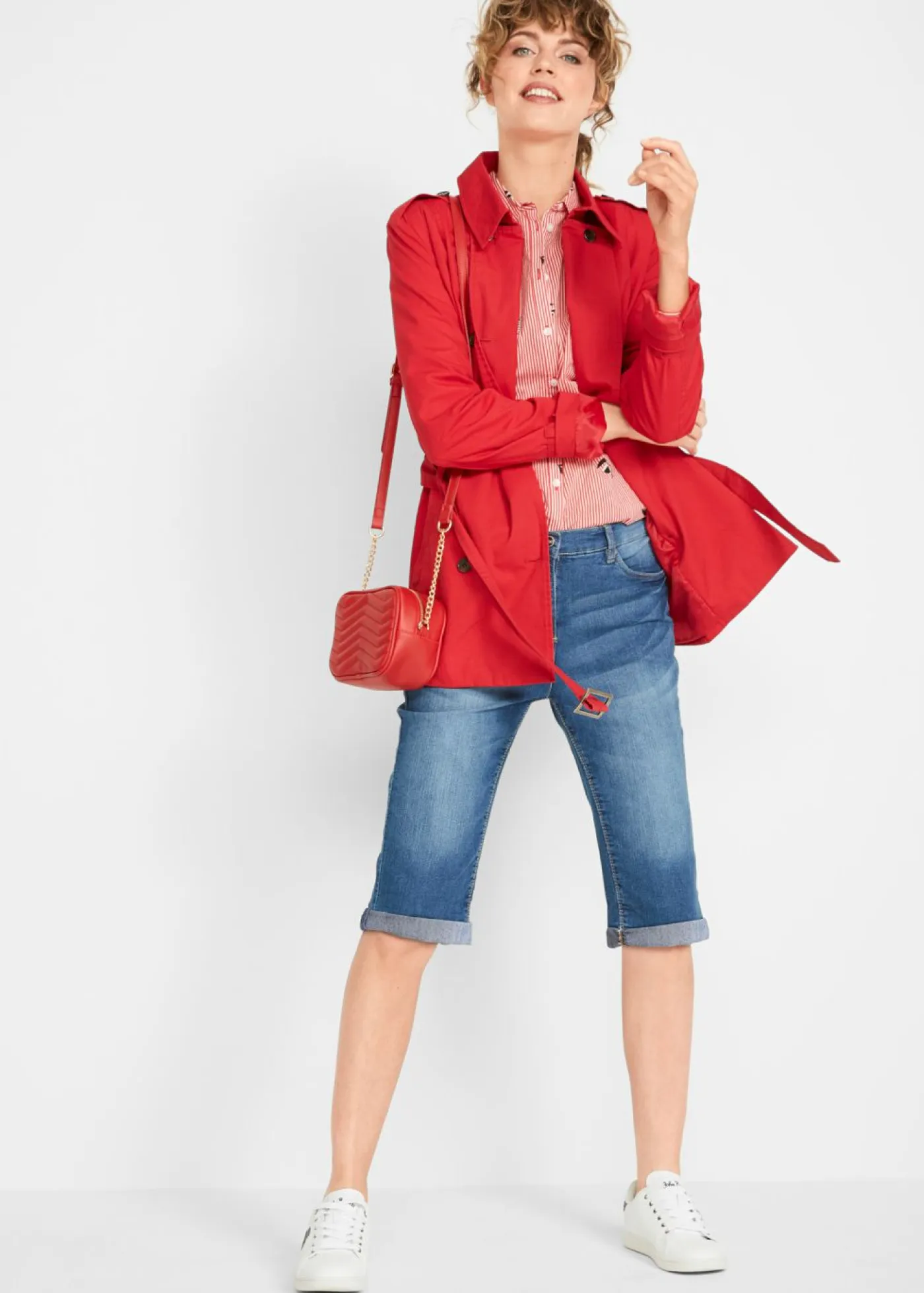 bonprix bonprix Shorts|Vaqueros>Bermudas vaqueras, elásticas, con bajo enrollado Vaquero azul