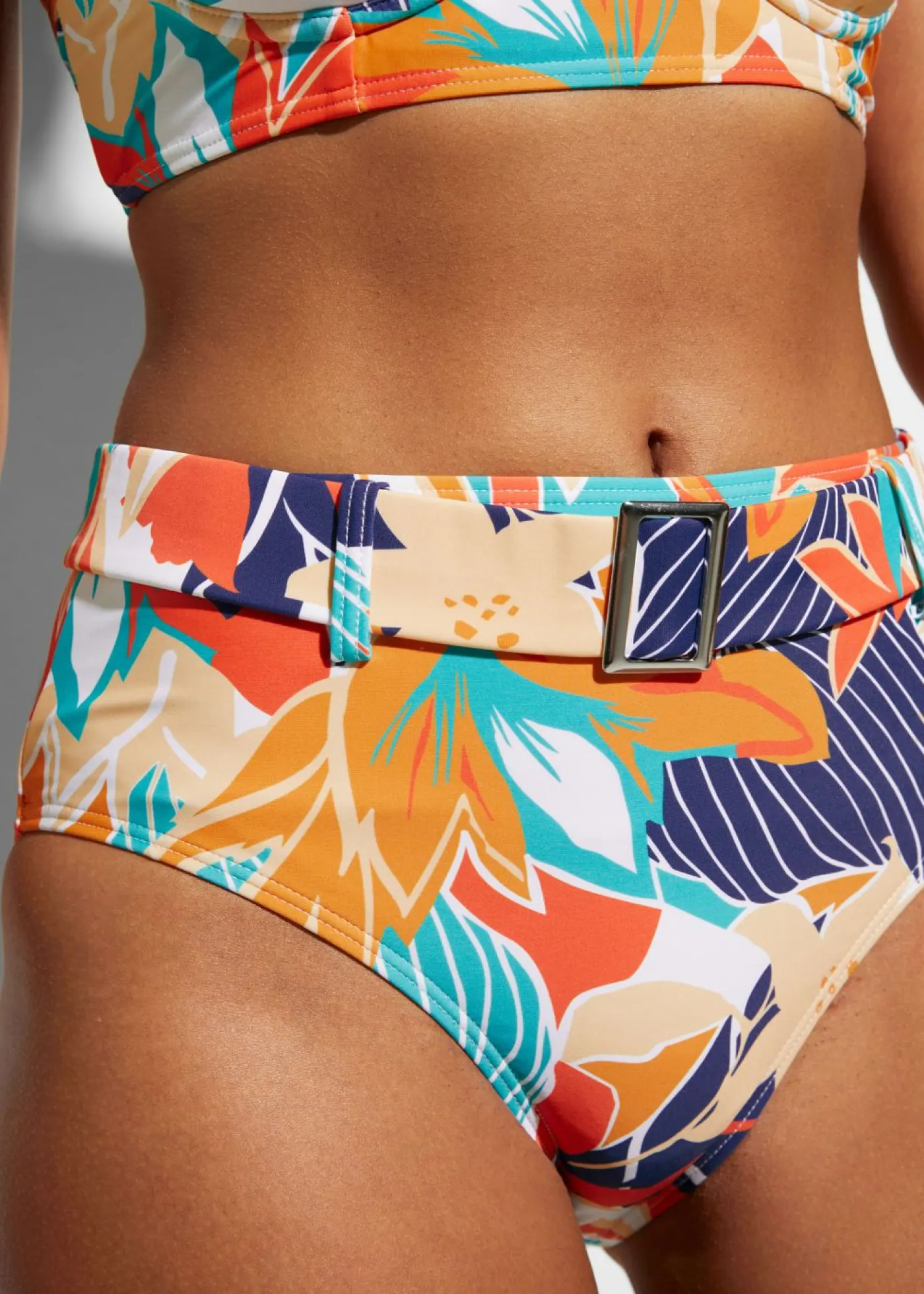 bonprix bonprix Copas Grandes (D-G)>Bikini con aros (2 piezas) Blanco-azul-coral estampado