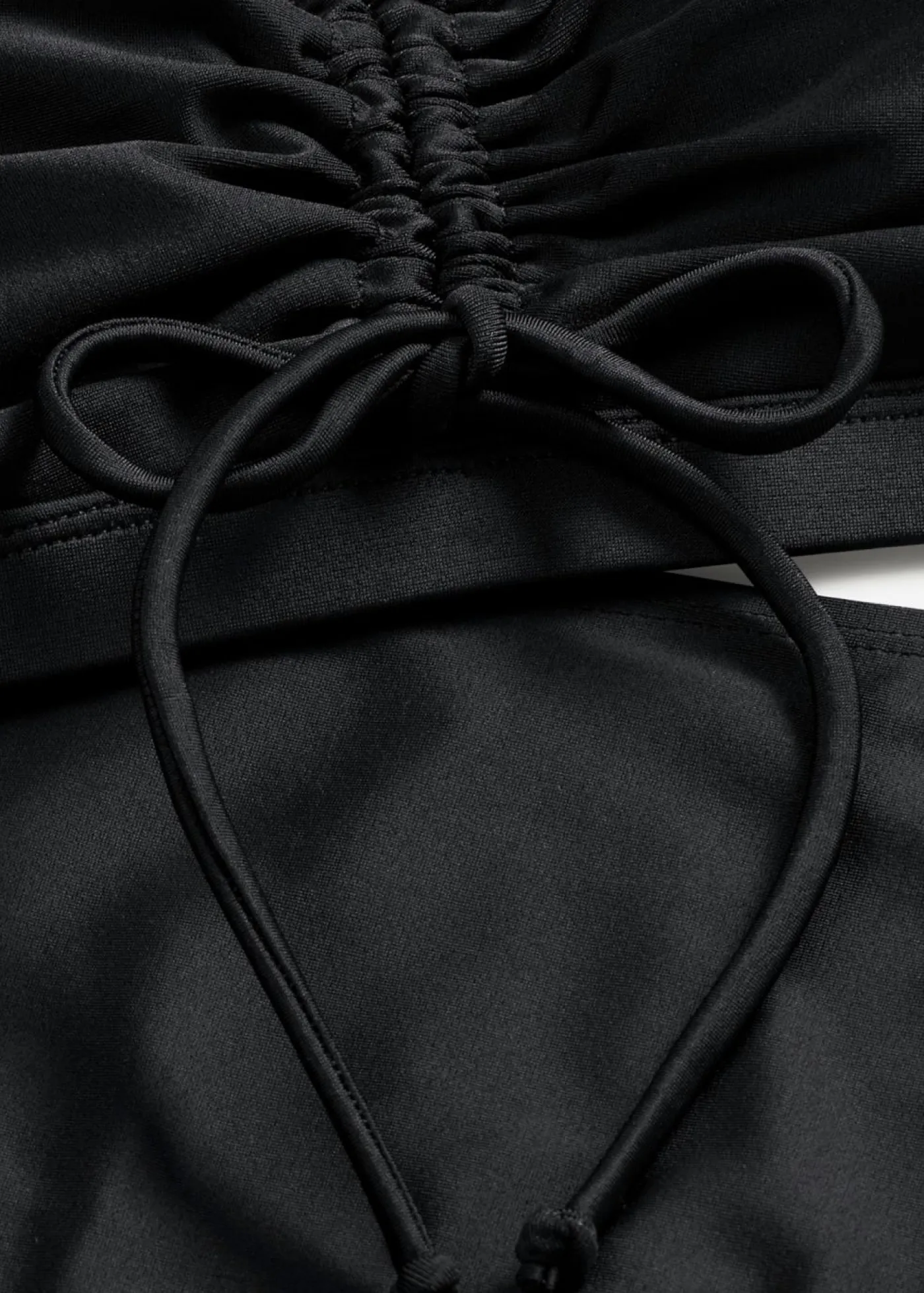 bonprix bonprix Novedades|Bikinis>Bikini tipo bustier (2 piezas) con cintas para anudar Negro