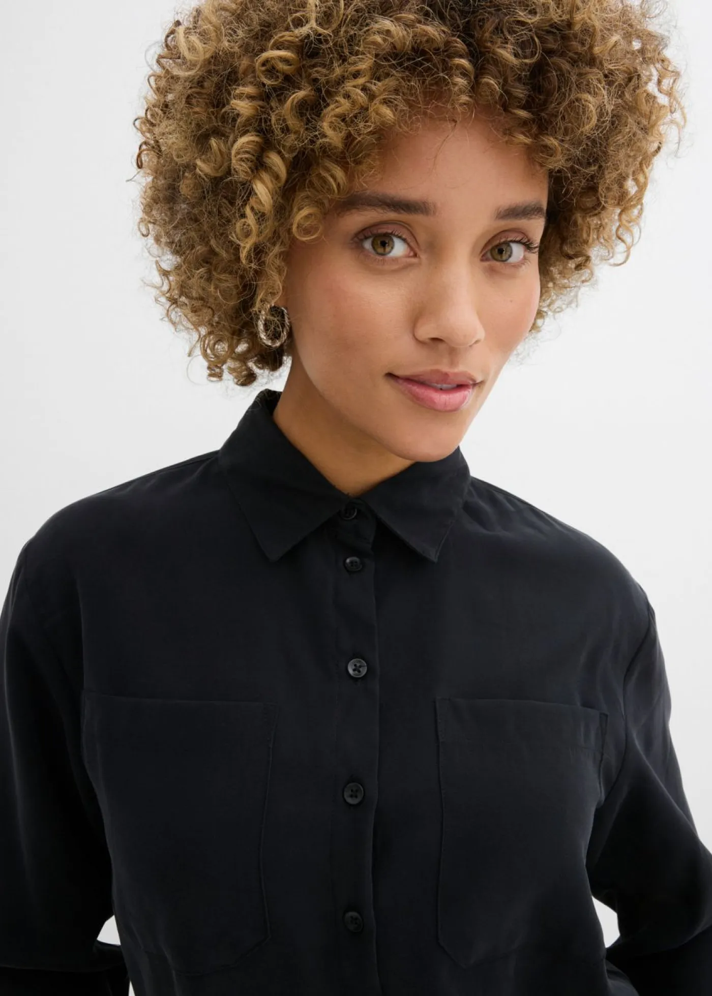 bonprix bonprix Camisas Y Blusas|Novedades>Blusa con mezcla de viscosa fluida Negro