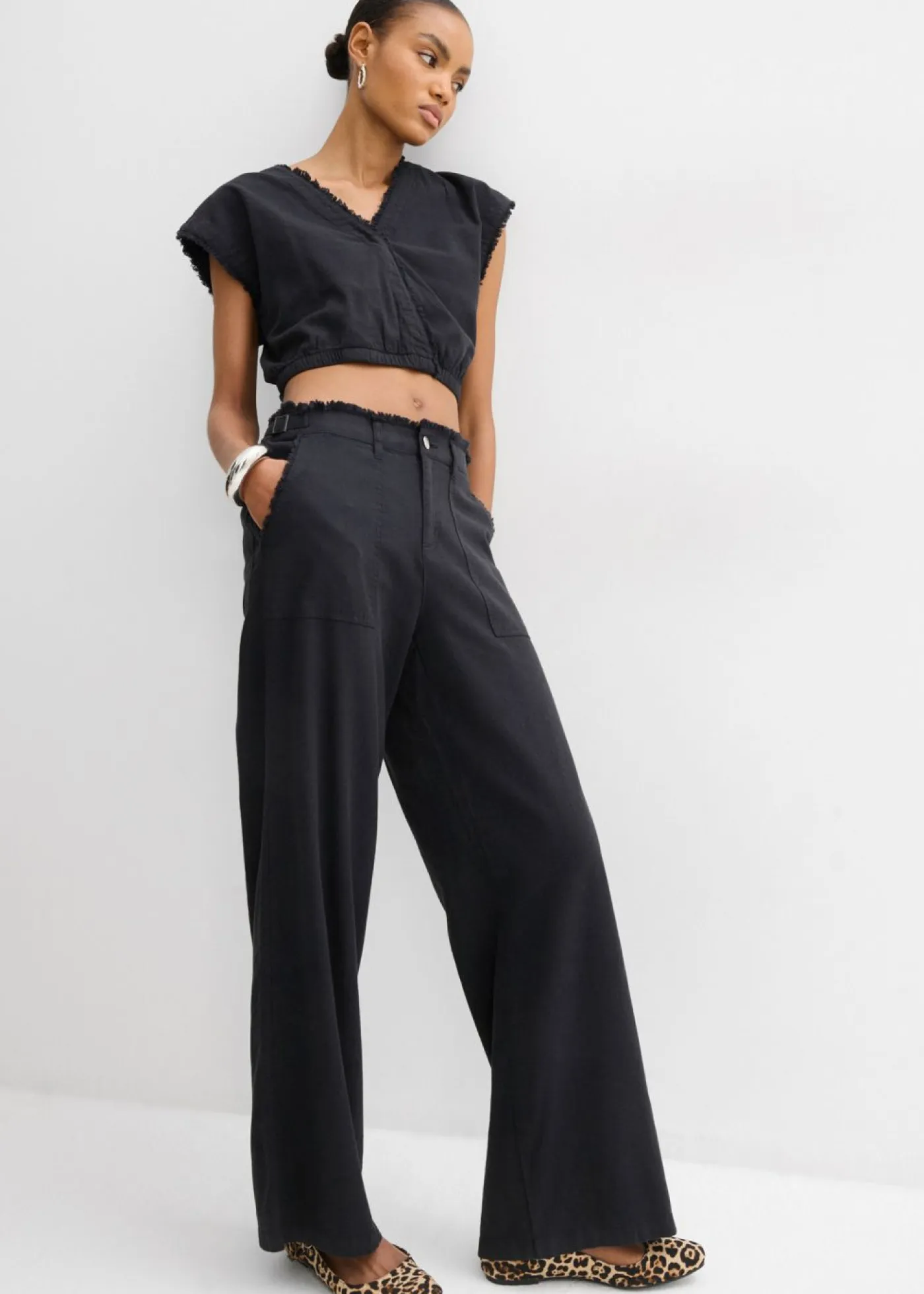 bonprix bonprix Camisas Y Blusas|Camisetas>Blusa corta Negro