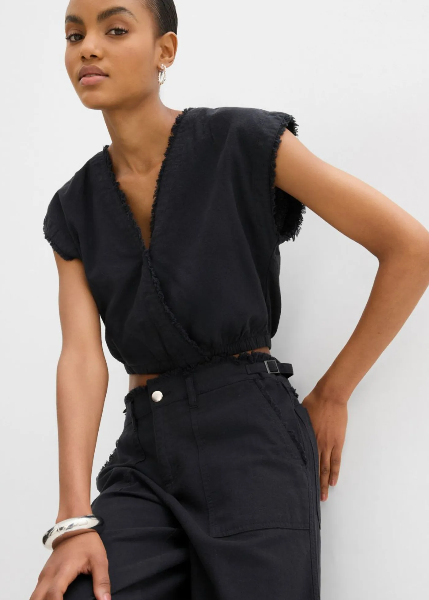 bonprix bonprix Camisas Y Blusas|Camisetas>Blusa corta Negro