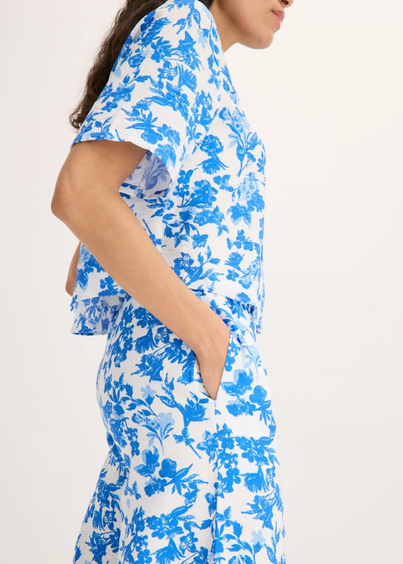 bonprix bonprix Camisas Y Blusas>Blusa de manga corta de suave mezcla de viscosa Blanco