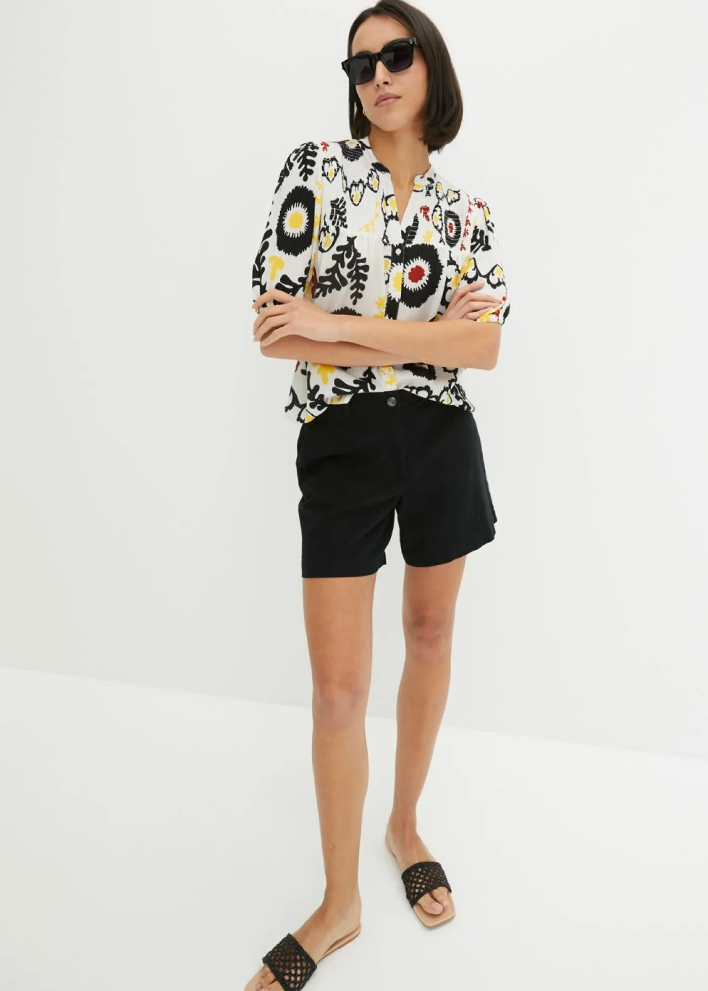 Mujer bonprix bonprix Blusa de manga corta de viscosa fluida con detalle de nido de abeja