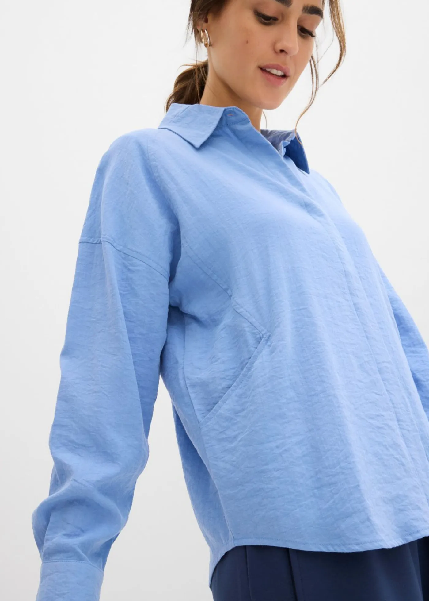 Mujer bonprix bonprix Blusa de mezcla de viscosa con bolsillos