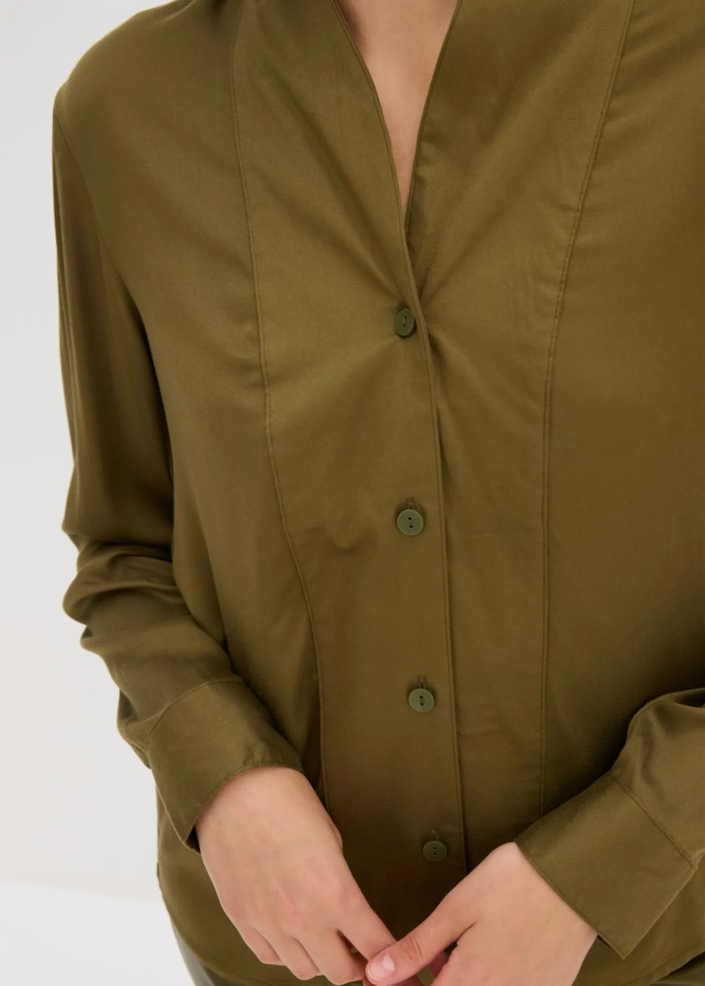 bonprix bonprix Camisas Y Blusas>Blusa de satén fluido Oliva