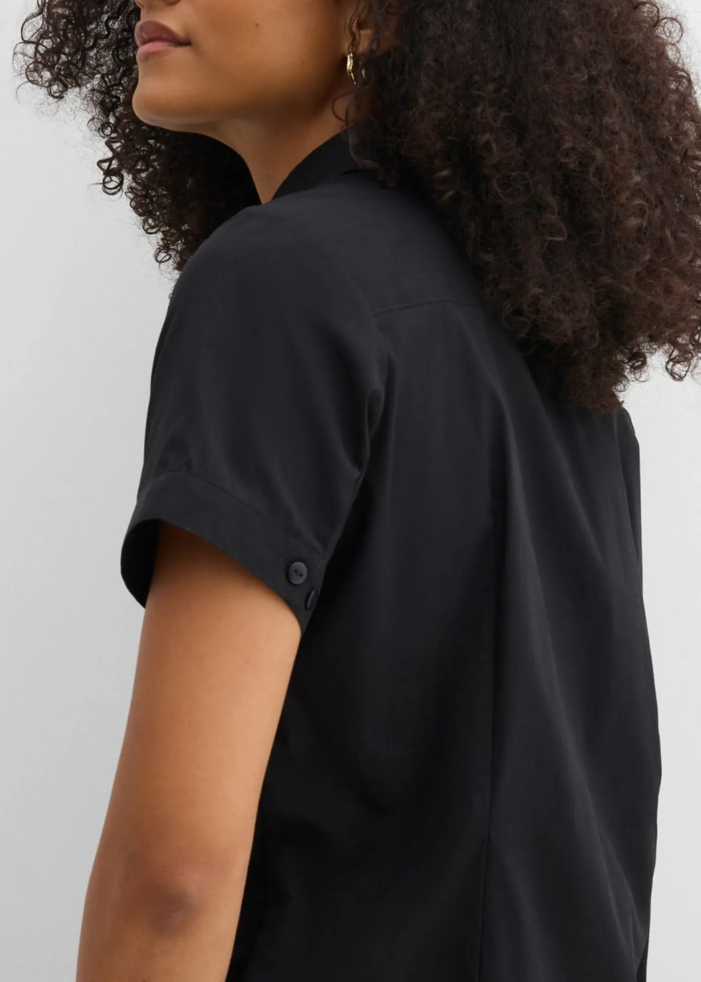 bonprix bonprix Camisas Y Blusas|Novedades>Blusa elástica de manga corta de mezcla de algodón Negro