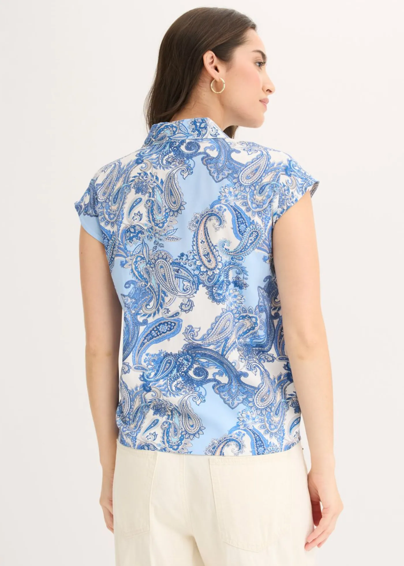 bonprix bonprix Conjuntos De Ropa|Camisas Y Blusas>Blusa estampada de viscosa fluida Blanco/azul claro con patrón paisley