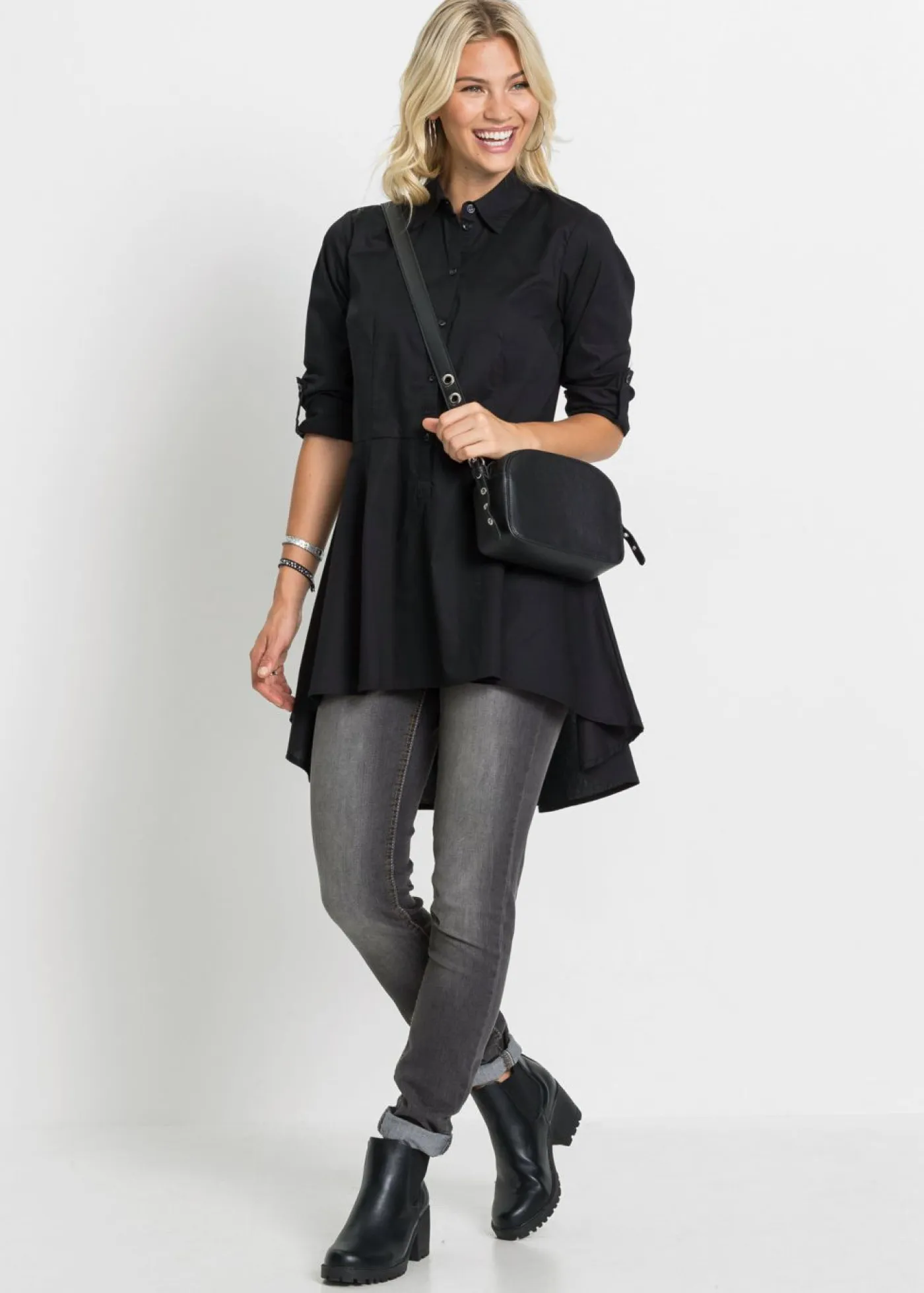 bonprix bonprix Camisas Y Blusas>Blusa larga con volante Negro