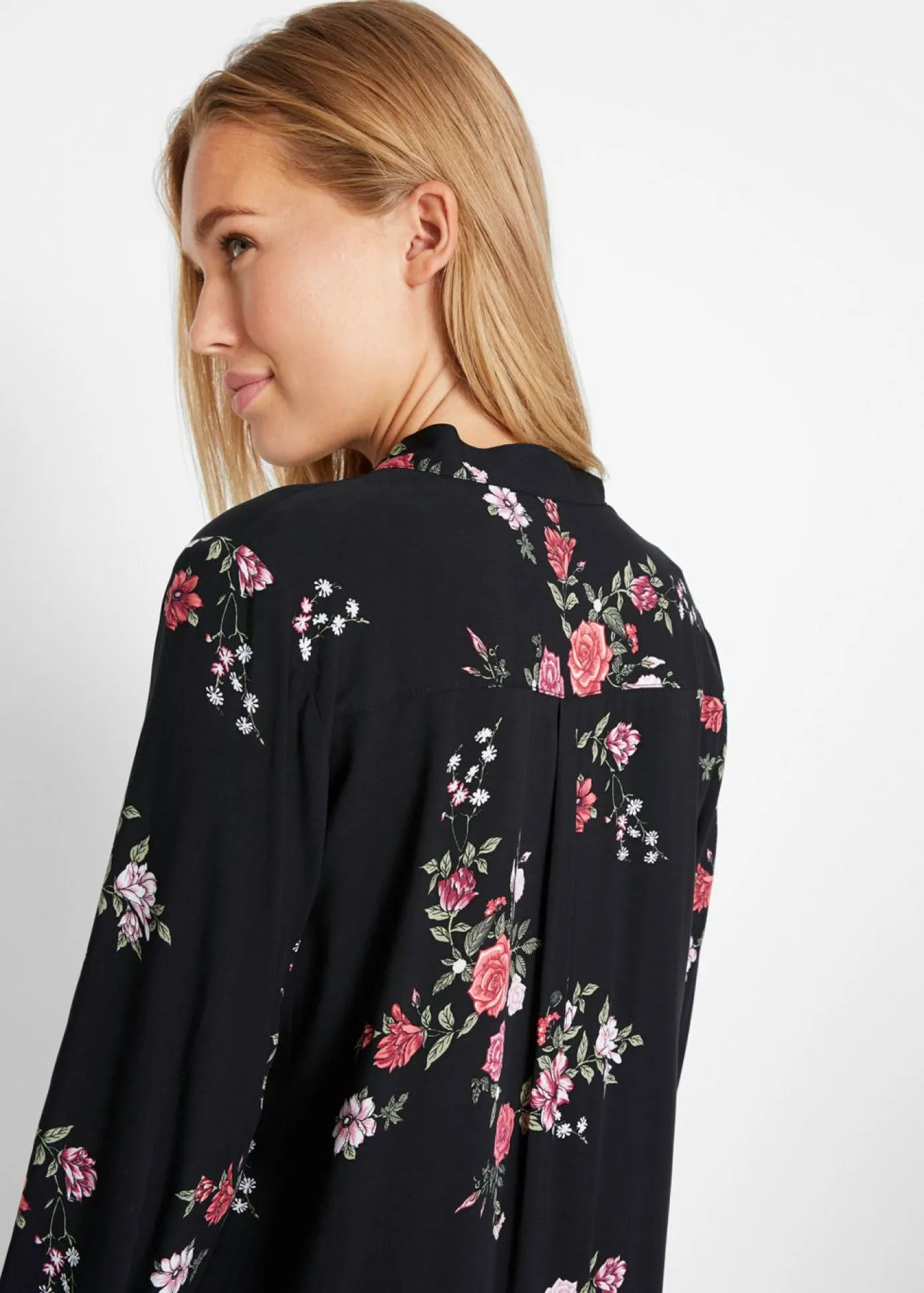 bonprix bonprix Camisas Y Blusas>Blusa larga de viscosa fluida Negro con flores