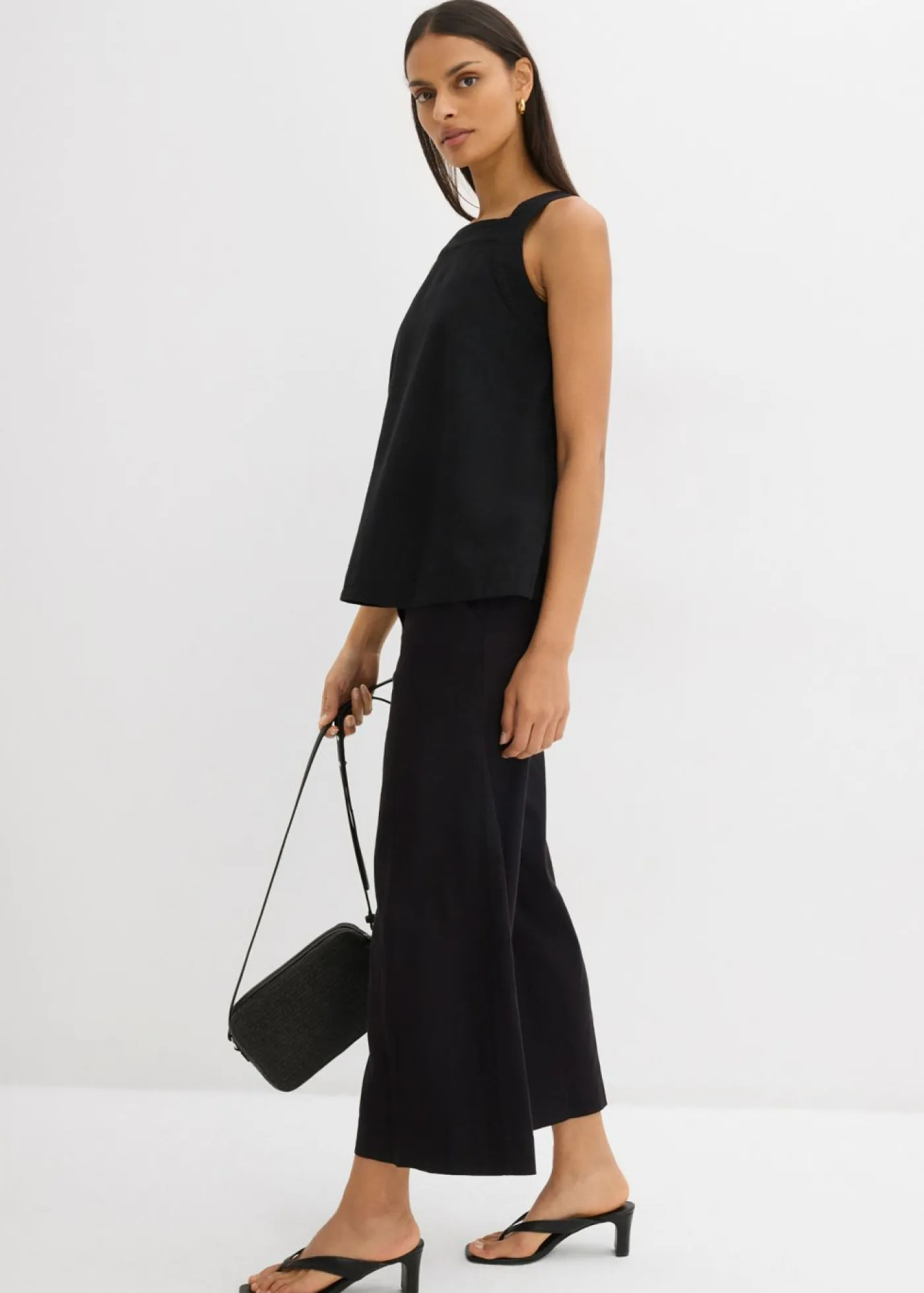 bonprix bonprix Esenciales|Camisas Y Blusas>Blusa sin mangas de mezcla de viscosa con detalle de lazo en la parte trasera Negro