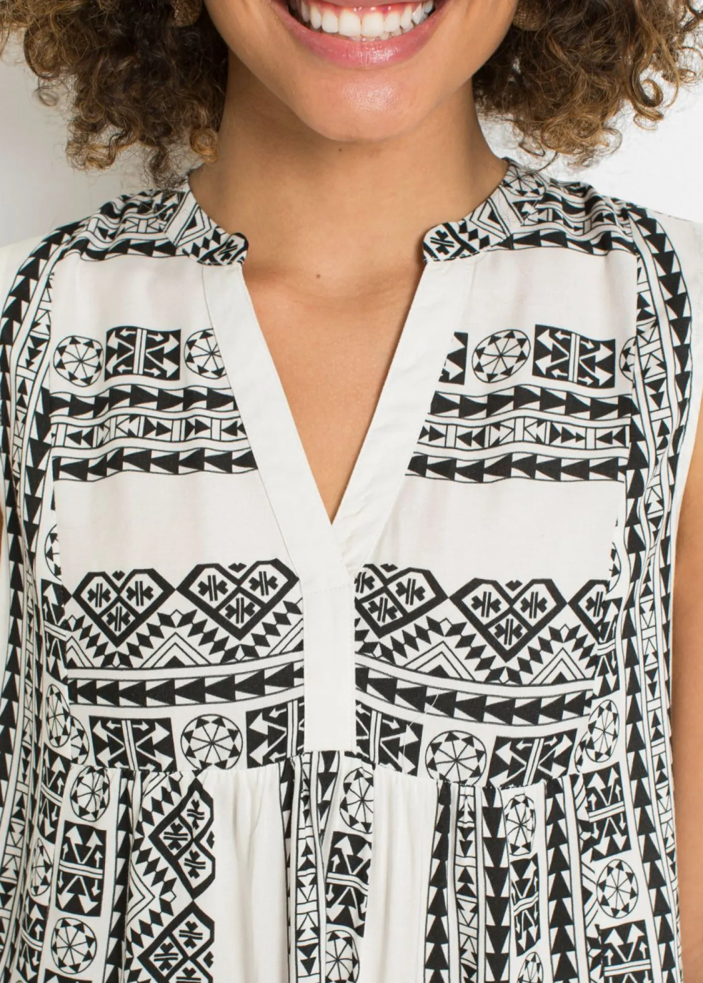 Mujer bonprix bonprix Blusa sin mangas de viscosa suave