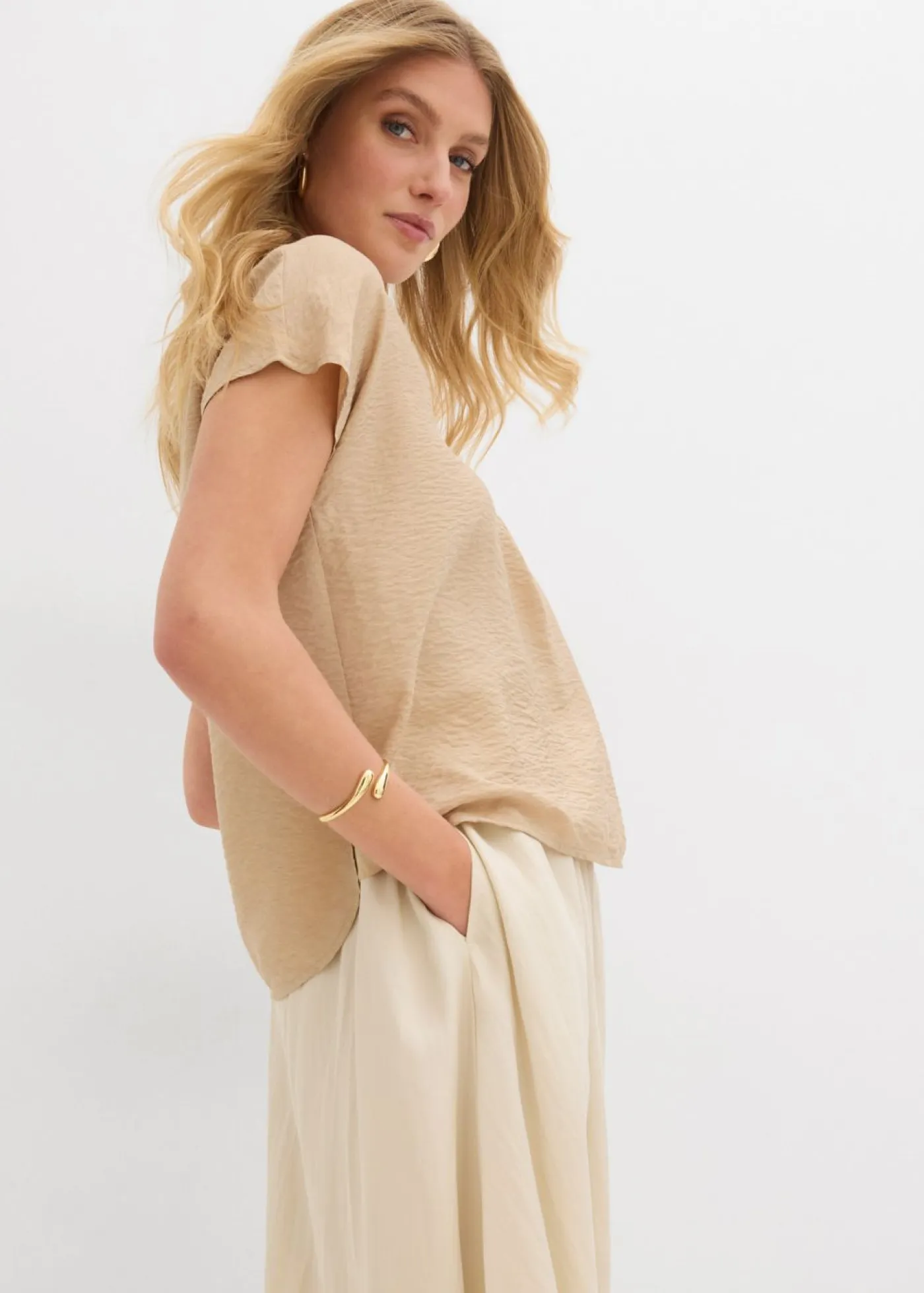 Mujer bonprix bonprix Blusa tipo túnica de mezcla de viscosa fluida