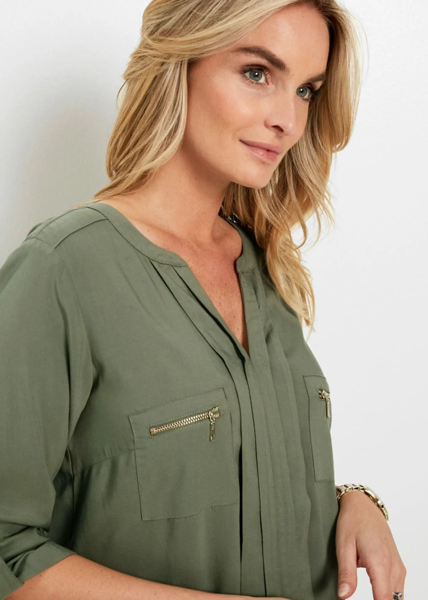 bonprix bonprix Camisas Y Blusas>Blusa tipo túnica de viscosa fluida Verde oliva