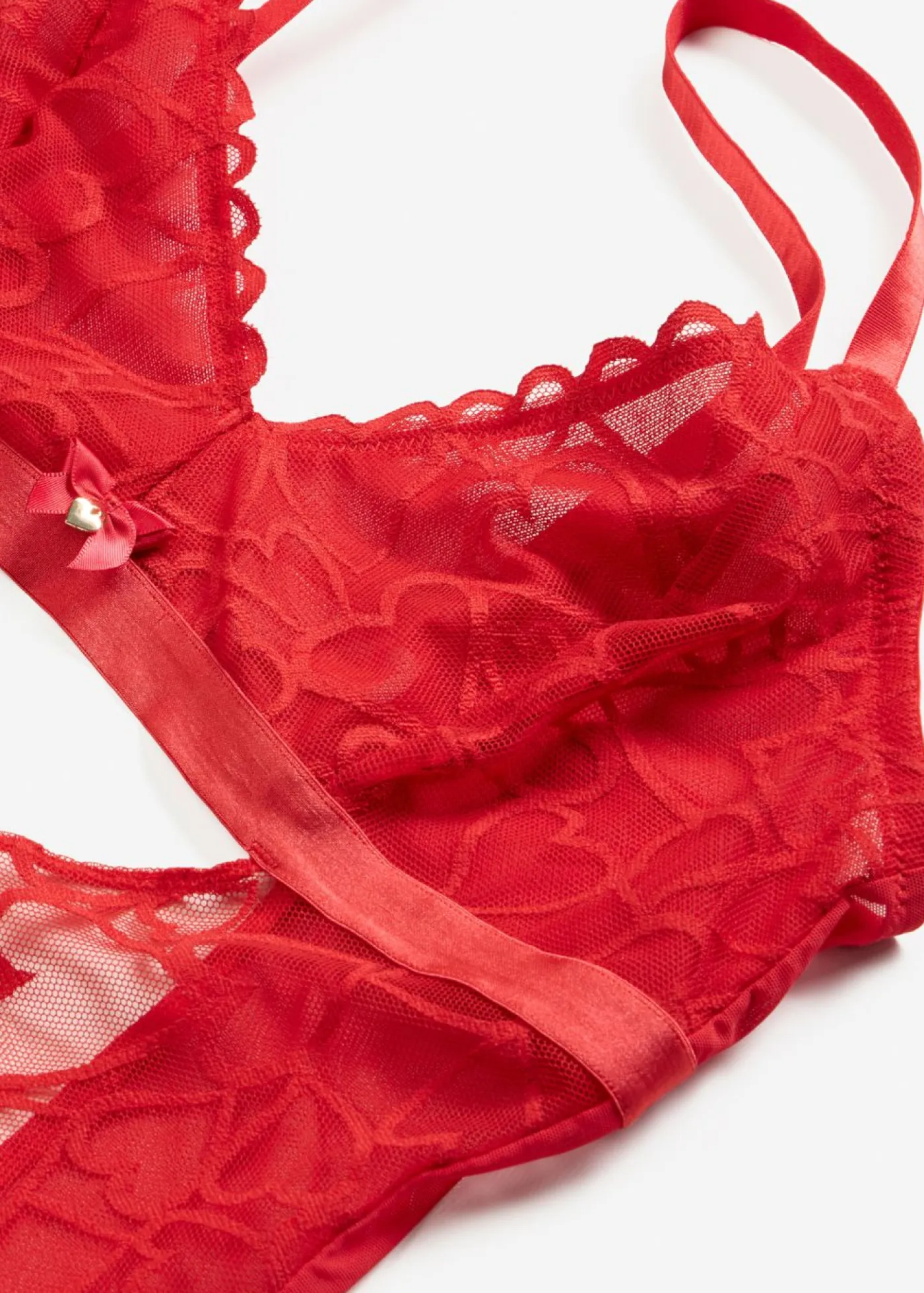 bonprix bonprix Bodies|Lencería>Body de tanga con encaje de corazones Rojo salsa