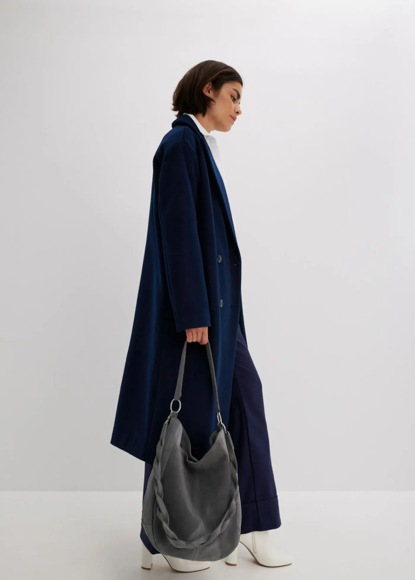 bonprix bonprix Complementos Temáticos·Complementos De Piel|Bolsos>Bolso de ante con correa decorativa adicional Gris