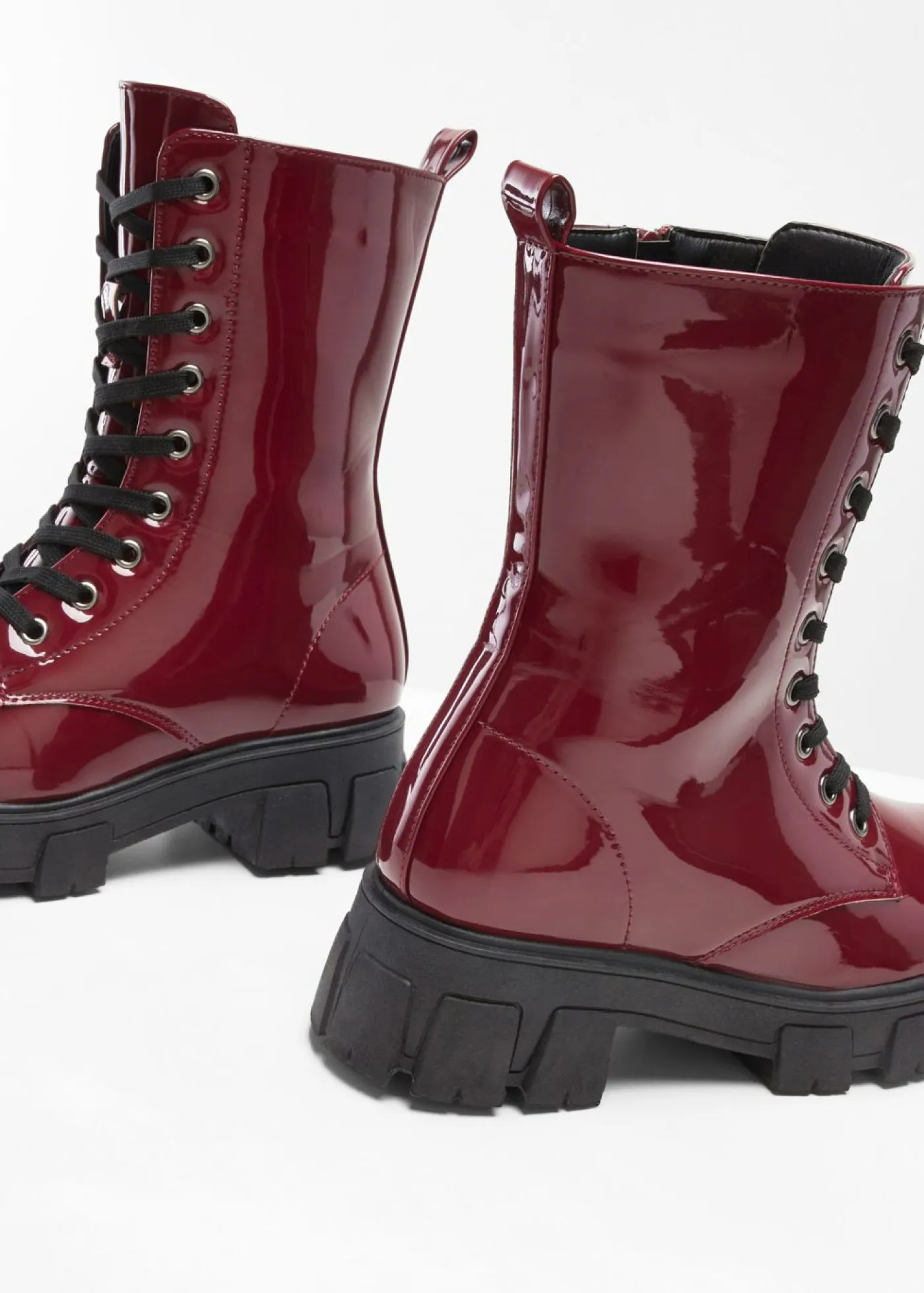 bonprix bonprix Tendencias·Zapatos Veganos|Botines De Nieve·Botas Con Cordones>Botas con cordones y aspecto lacado Rojo avellana de charol