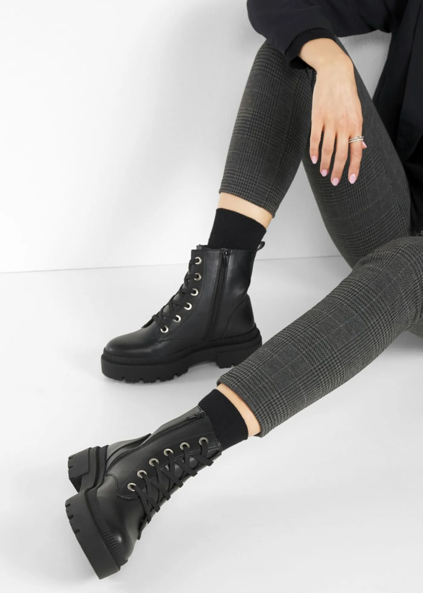 Mujer bonprix bonprix Botas con cordones y suela perfilada