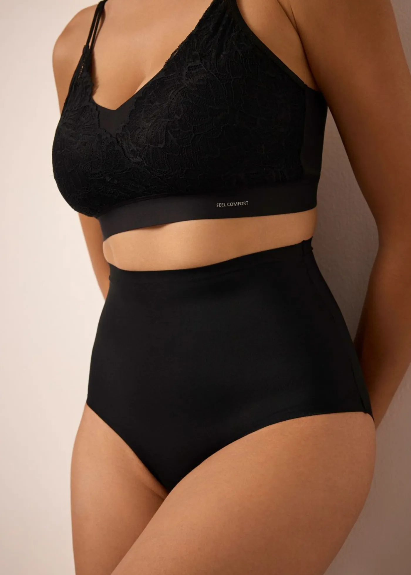 bonprix bonprix Sin Costuras|Básicos>Braguita con efecto moldeador medio (3 unidades) Negro