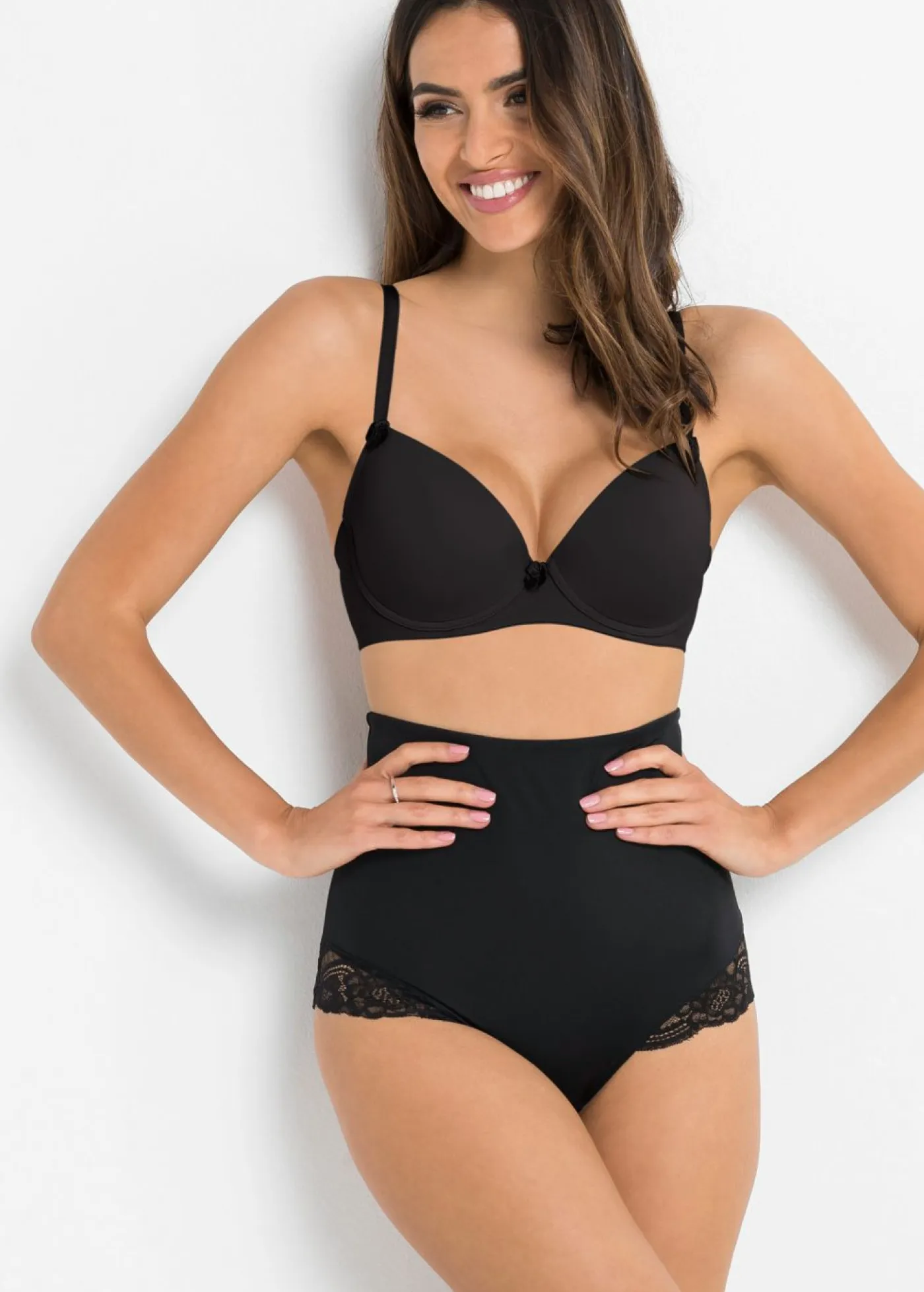 bonprix bonprix Ropa Interior Moldeadora|Bragas>Braguita con ligero efecto moldeador (2 unidades) Negro-blanco