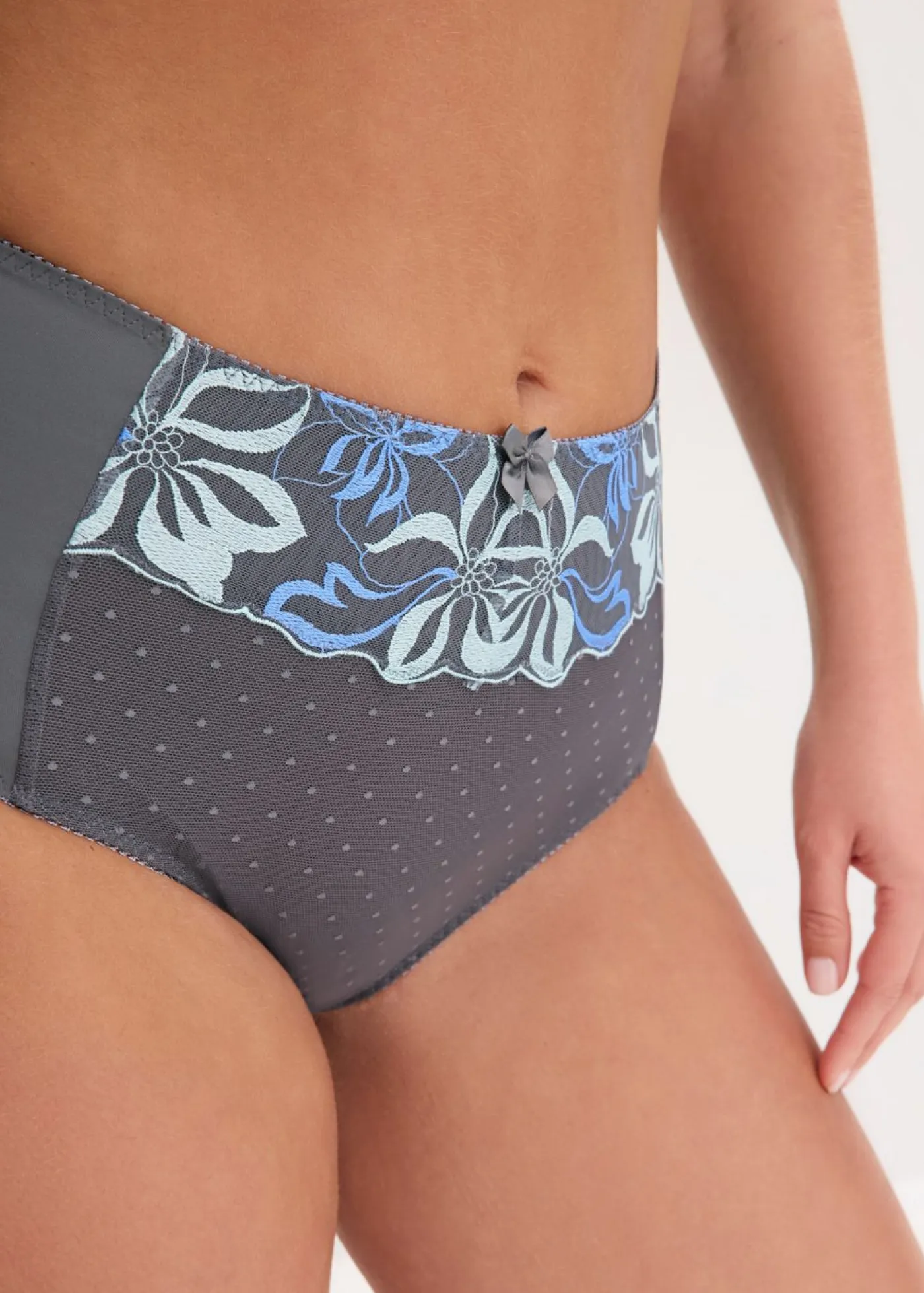 bonprix bonprix Lencería|Bragas>Braguita moldeadora con bordado delicado Gris granito