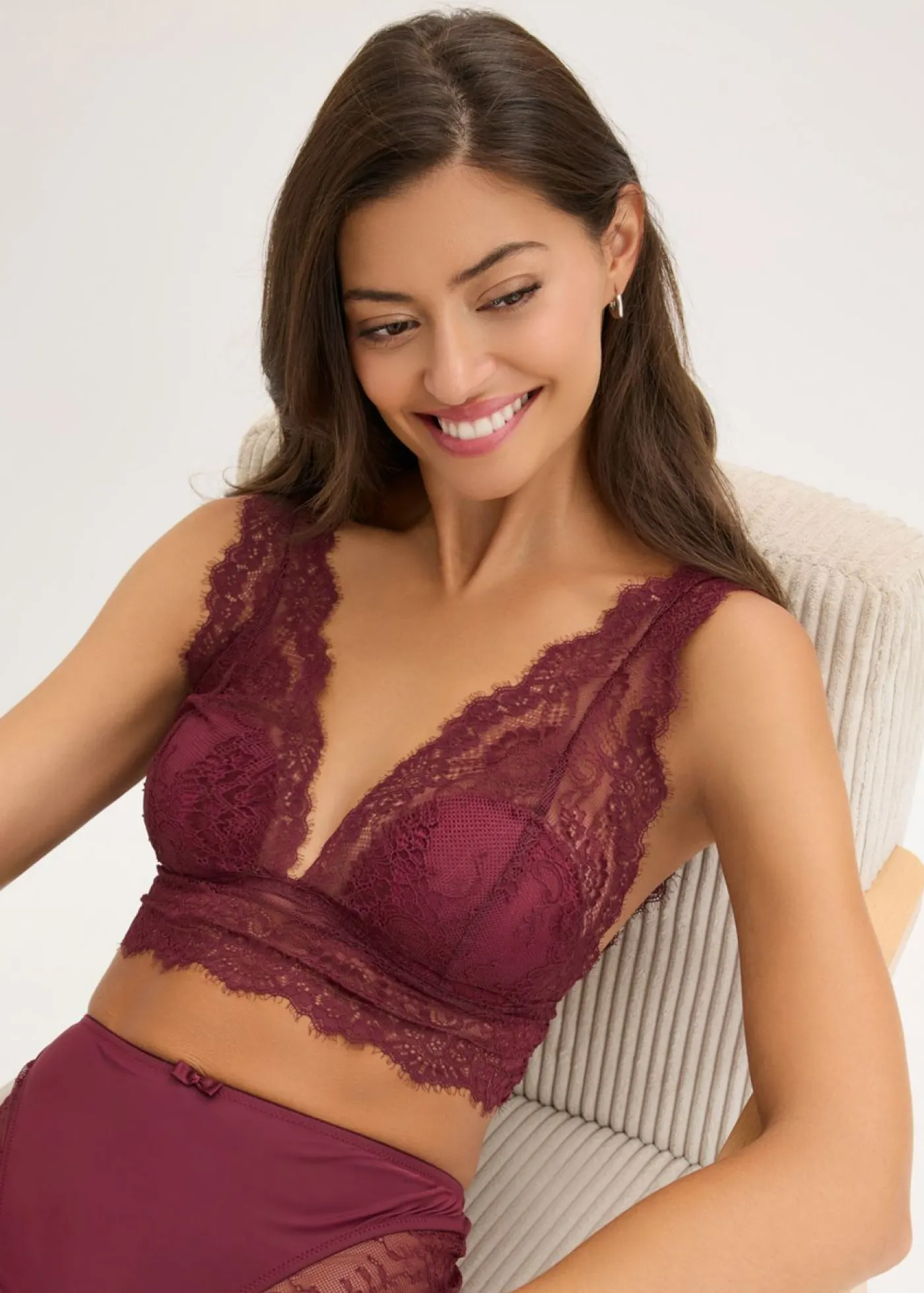 bonprix bonprix Lencería|Sujetadores>Bralette de encaje delicado rojo avellana
