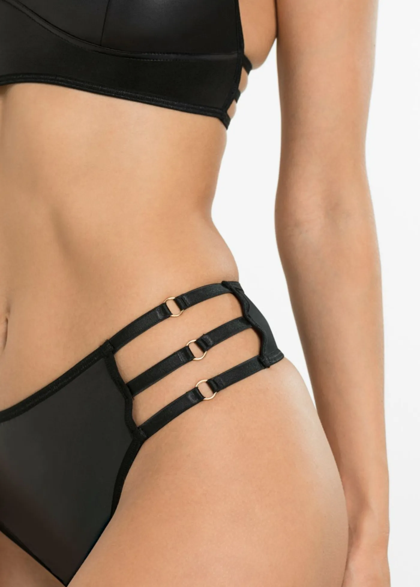Mujer bonprix VENUS Bustier y tanga con abertura y efecto mojado (2 piezas)