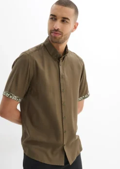 bonprix bonprix Camisas>Camisa de manga corta de viscosa con corte slim Verde oliva oscuro