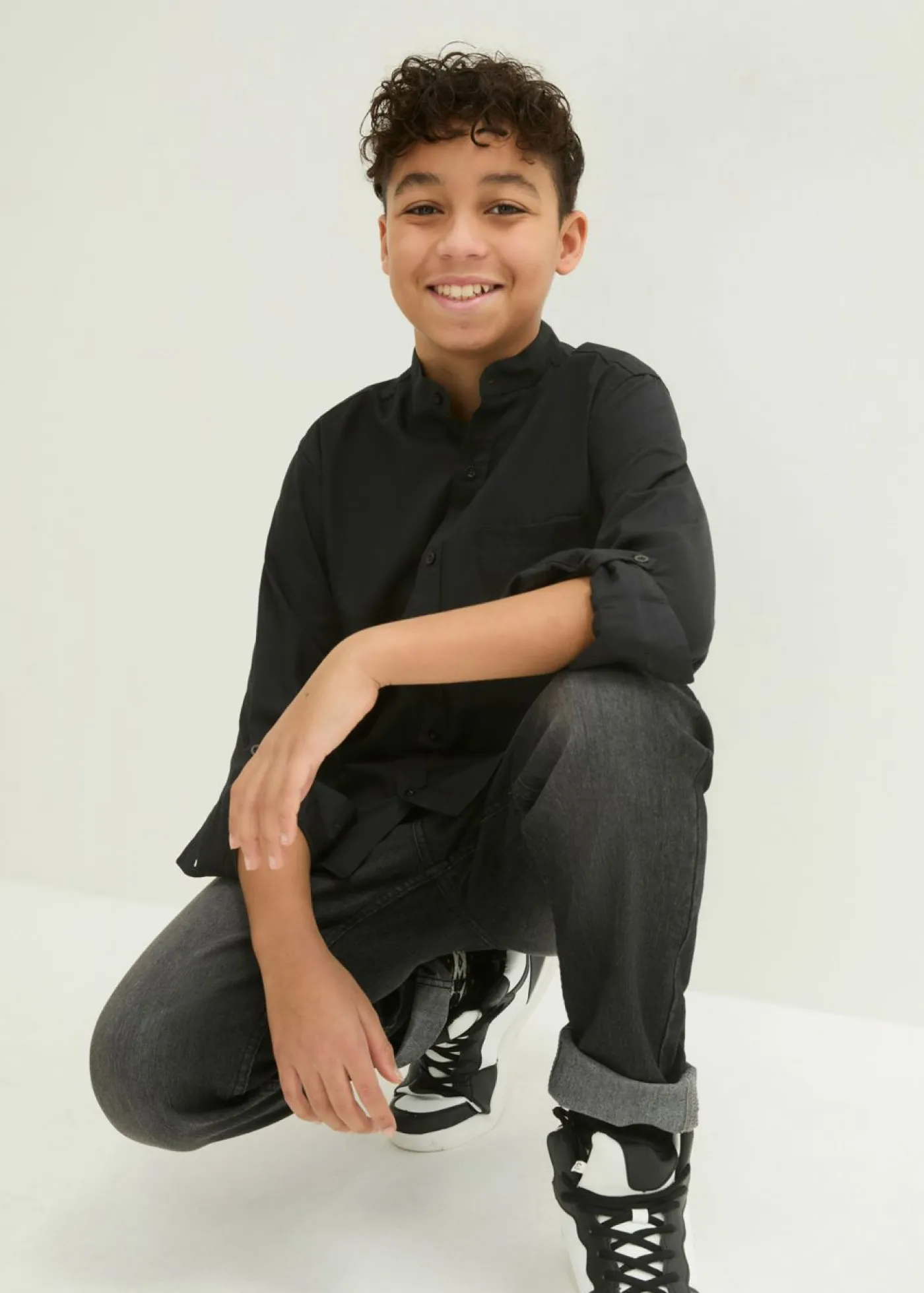 bonprix bonprix Ropa 9 A 16 Años·Conjuntos Y Camisas>Camisa de manga larga con dobladillo de algodón puro Negro