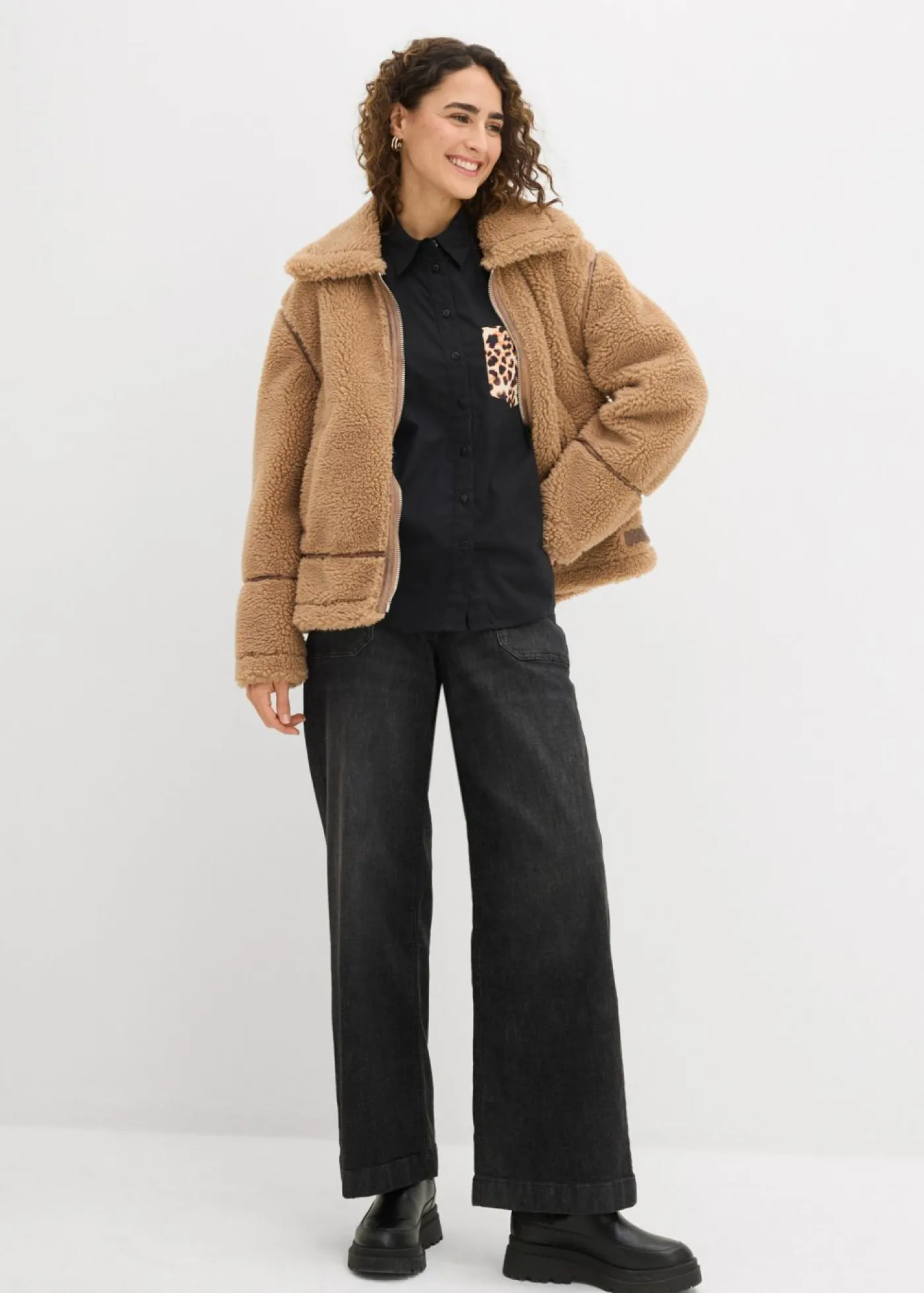 Mujer bonprix bonprix Camisa oversize con bolsillo en contraste