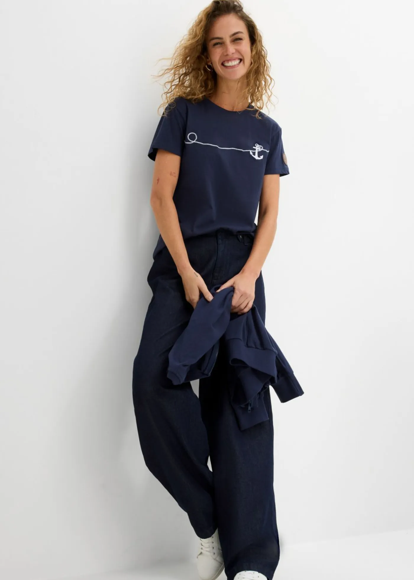 bonprix bonprix Camisetas>Camiseta bordada Azul marino