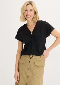 bonprix bonprix Camisetas>Camiseta con anillo decorativo Negro