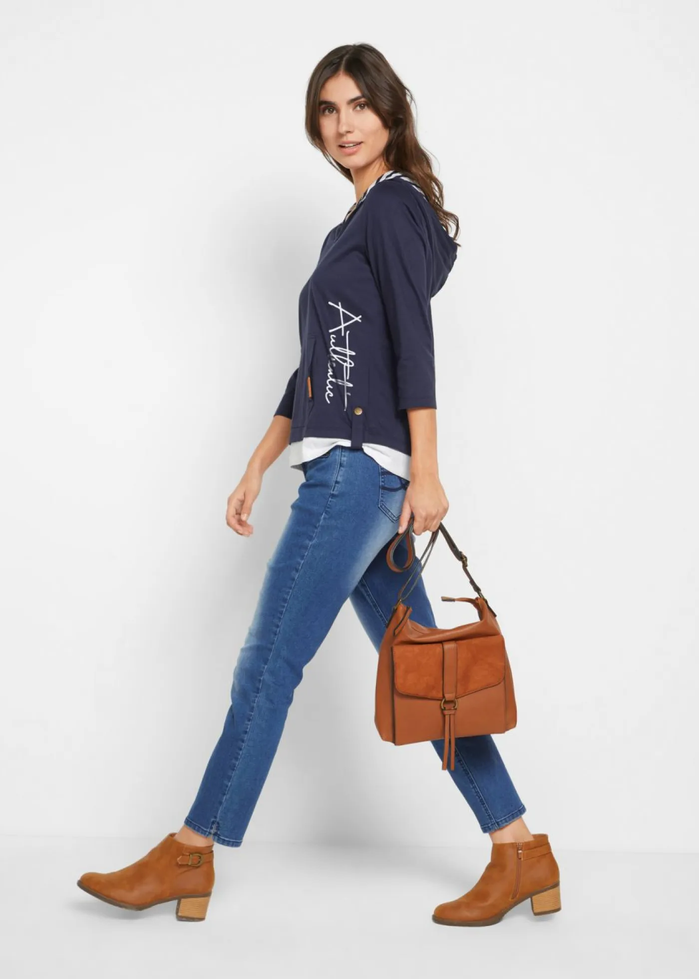 bonprix bonprix Camisetas|Novedades>Camiseta con capucha de algodón puro con mangas 3/4 Azul marino estampado