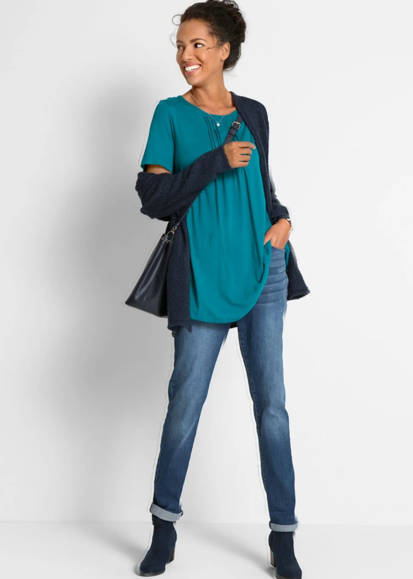 bonprix bonprix Camisetas>Camiseta con corte en A y manga corta turquesa