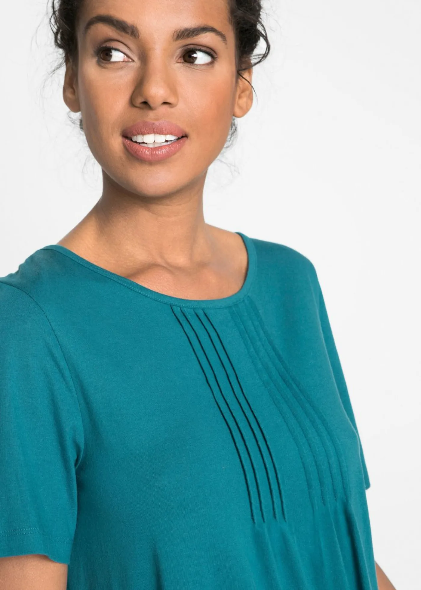 bonprix bonprix Camisetas>Camiseta con corte en A y manga corta turquesa