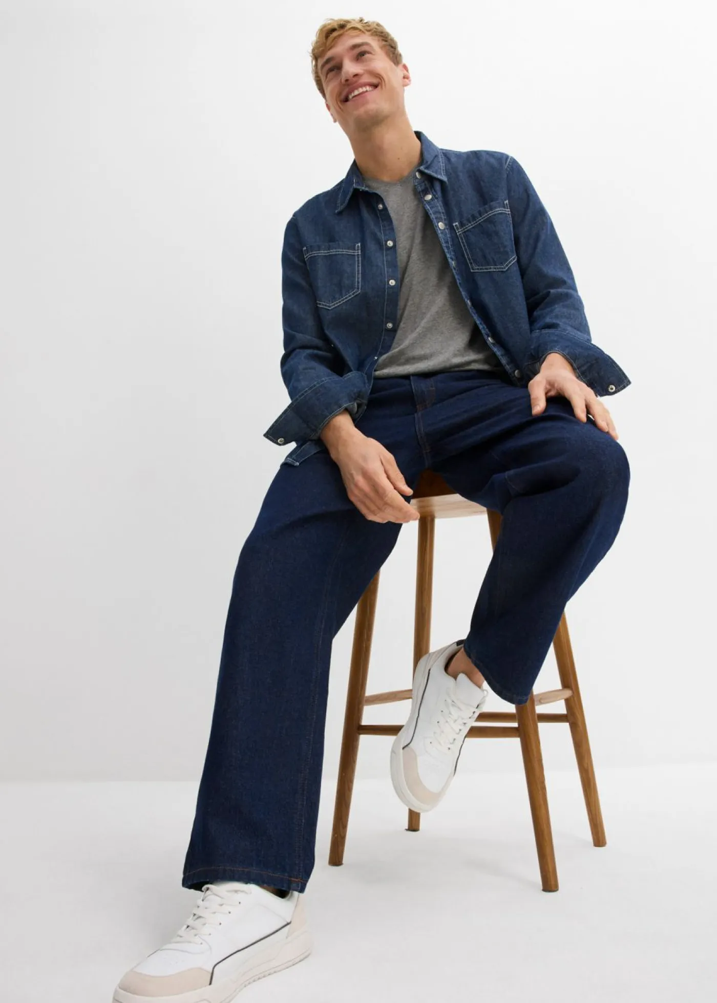 bonprix bonprix Básicos En Rebajas|Camisetas Y Polos>Camiseta con cuello en V (3 unidades) Azul oscuro + azul ahumado + gris jaspeado